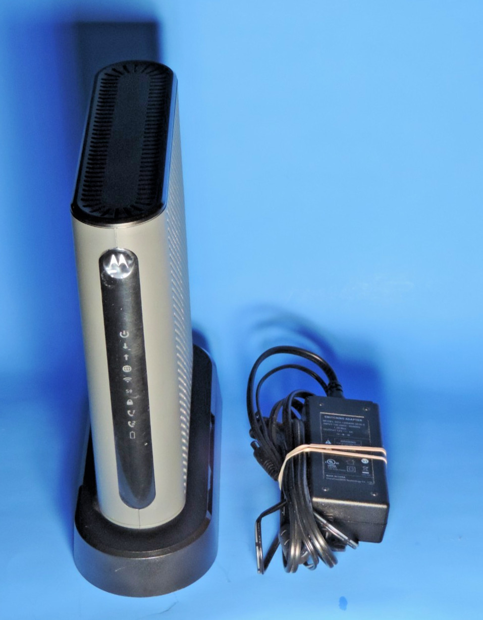 Motorola MT7711 24X8 Cable Modem AC1900 Dual Band Wi-Fi Gigabit Router w/ Voice