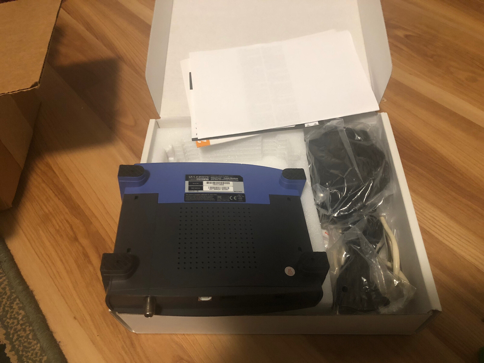 Linksys BEFCMU10 ver.2 Cable Modem USB and Ethernet Connections sealed