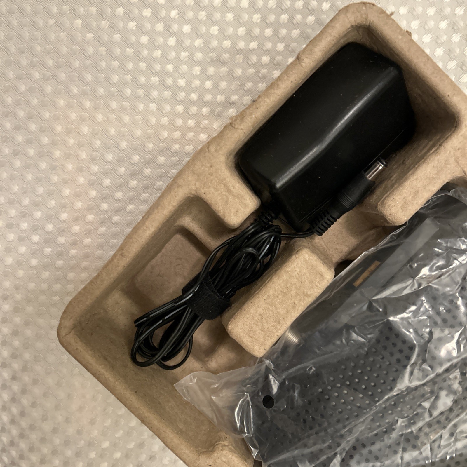 TP-LINK TC-7620 680Mbps Cable Modem – Pre-Owned – DOCSIS 3.0