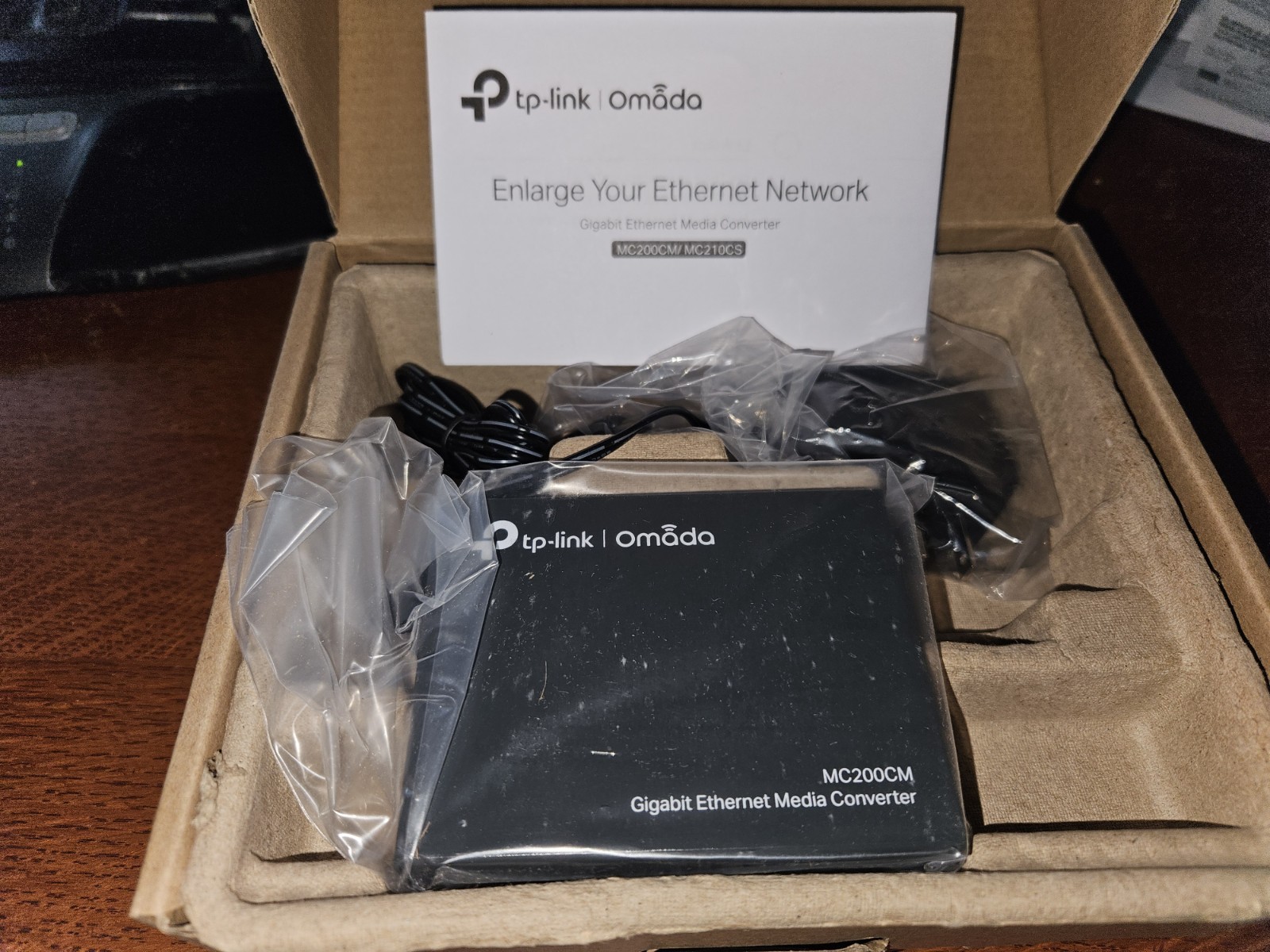 TP-Link Omada MC200CM Gigabit Multi-Mode Media Converter