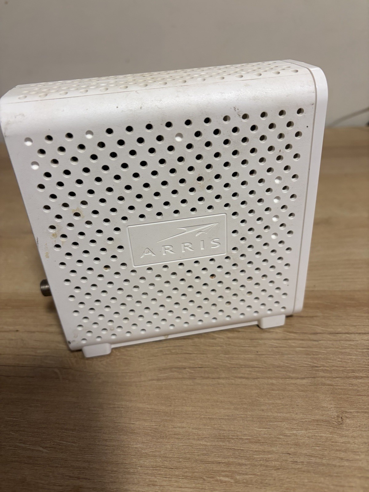 ARRIS SB6183 White Cable Modem 686 MBPS Xfinity Cox Spectrum DOCSIS 3.0
