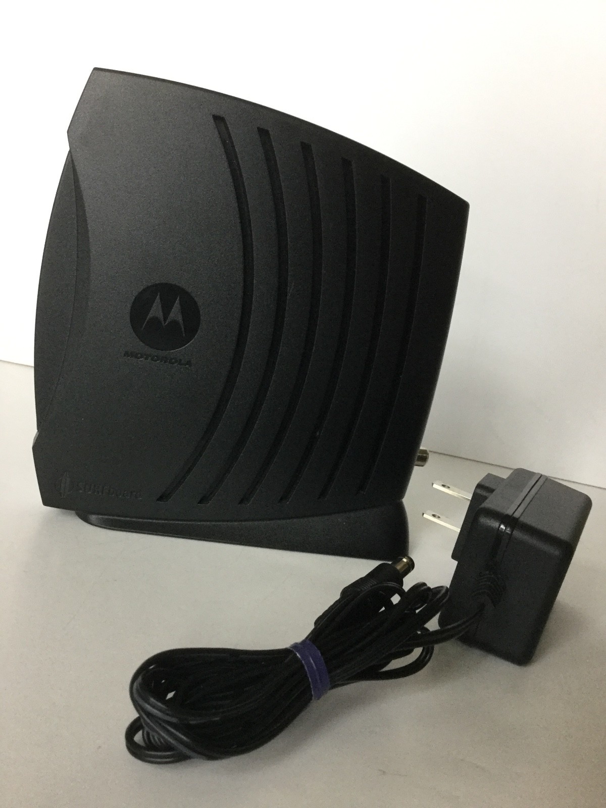Motorola SB5101U SURFBoard Cable Modem with AC Adapter EUC