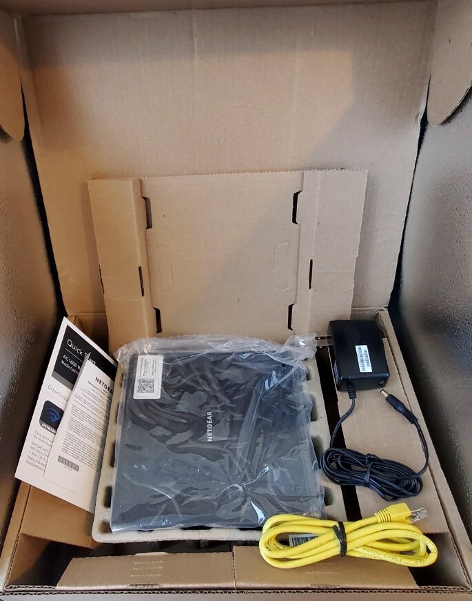 NETGEAR AC1600 Wifi Cable Modem Router C6250-100NAR – Refurbished