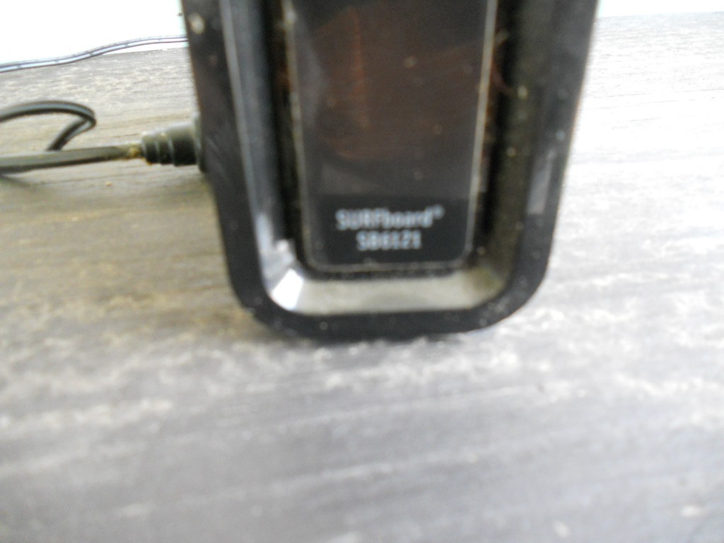 MOTOROLA Arris SurfBoard SB6121 DOCSIS 3.0 Cable Internet Wifi Modem