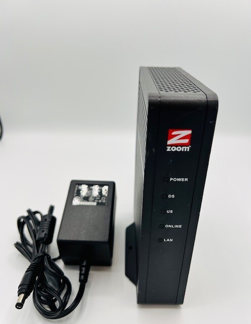 Zoom Cable Modem Model 5370: 684 Mbps* 16×4 DOCSIS 3.0 Series 1115 with cord