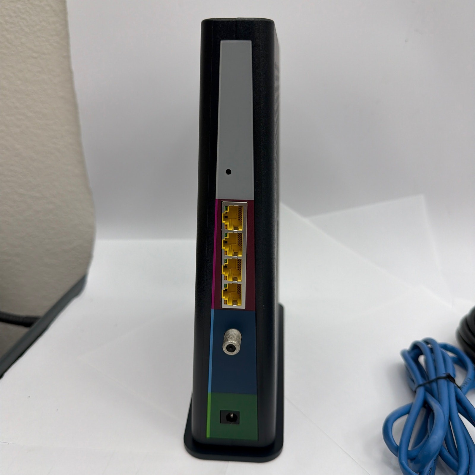 ARRIS SURFboard SBG8300 DOCSIS 3.1 Cable Modem WiFi Router