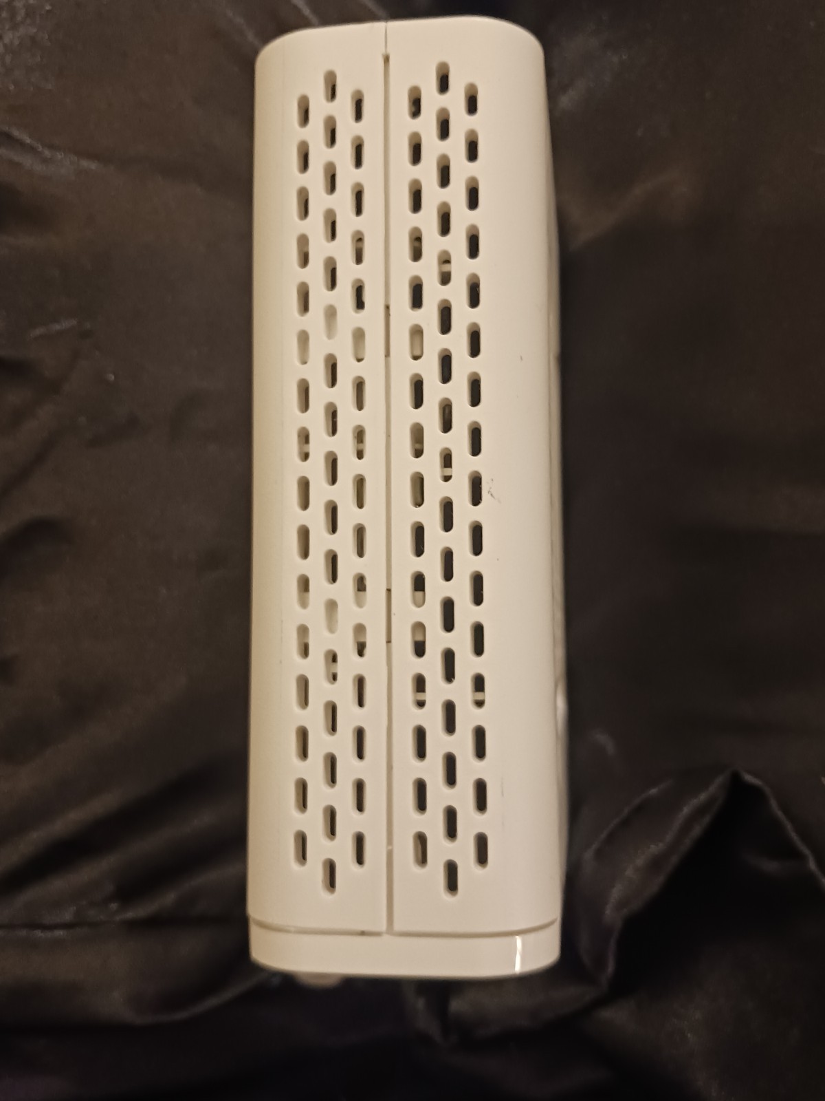 ARRIS SURFboard SB6190 DOCSIS 3.0 Cable Modem 1.4Gbps Intel 1-Port Cox White