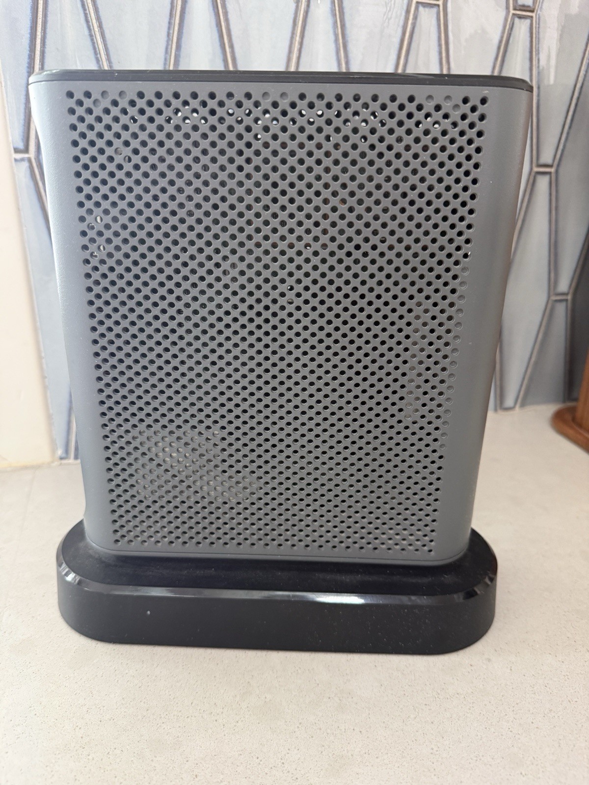 Motorola MT7711 24X8 Cable Modem and AC1900 Dual Band Wi-Fi Gigabit Router 2…