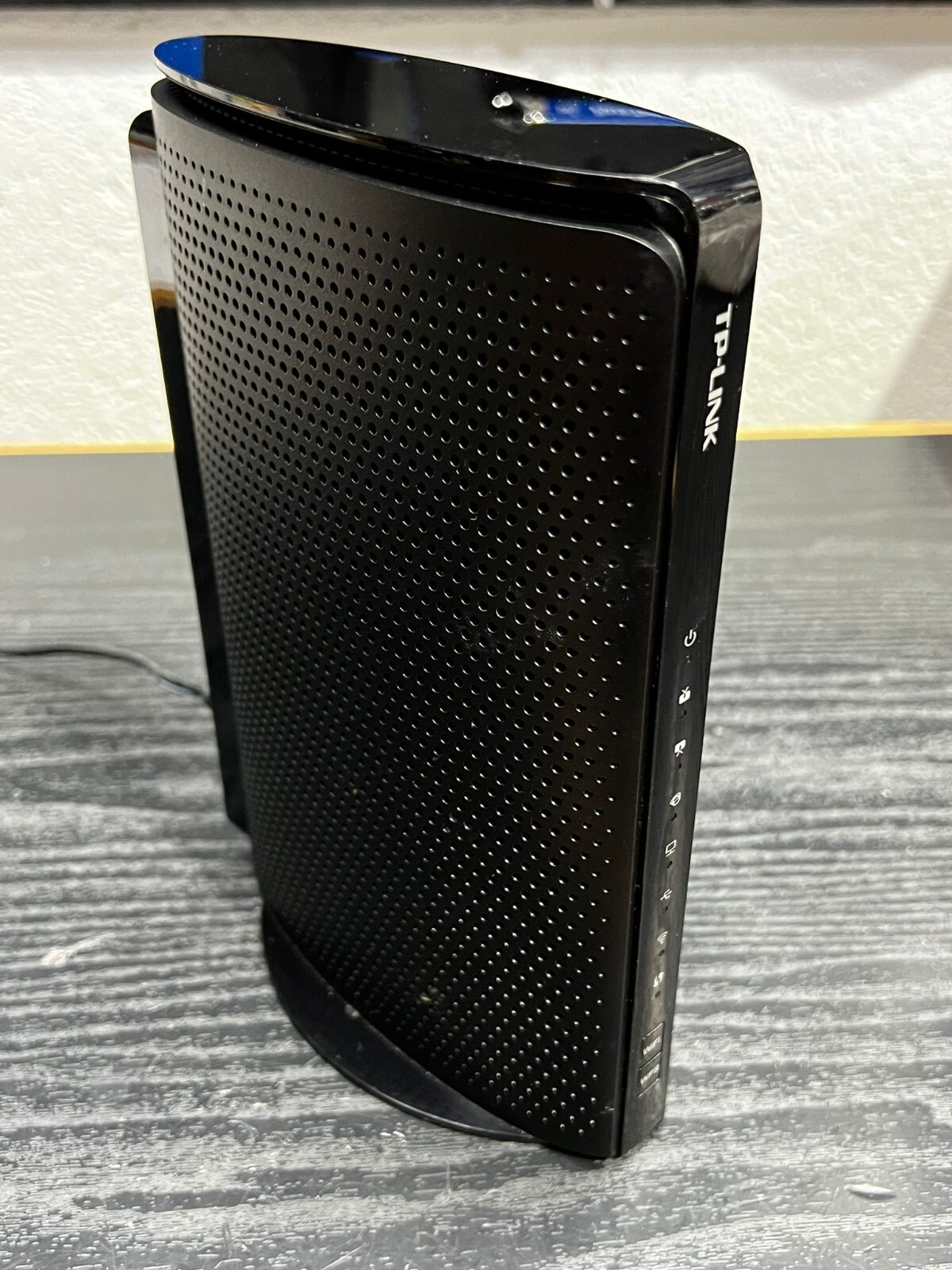 TP-Link TC-W7960 Wireless N DOCSIS 4Port USB3.0 Cable 300Mbps Modem Router