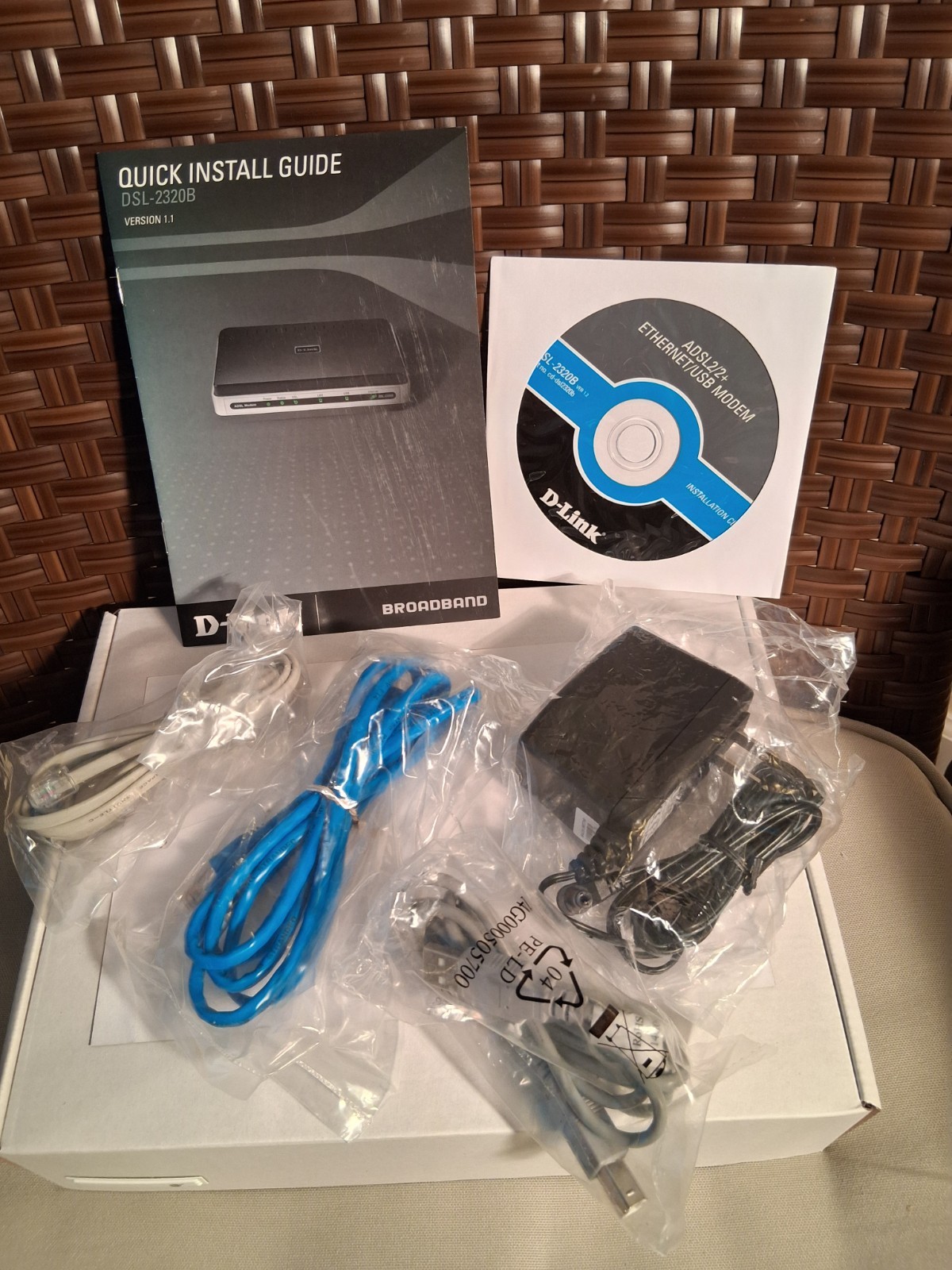 D-Link Modem ADSL2/2+ETHERNET/USB DSL-2320B With Cables USB/Lan/DSL Inputs