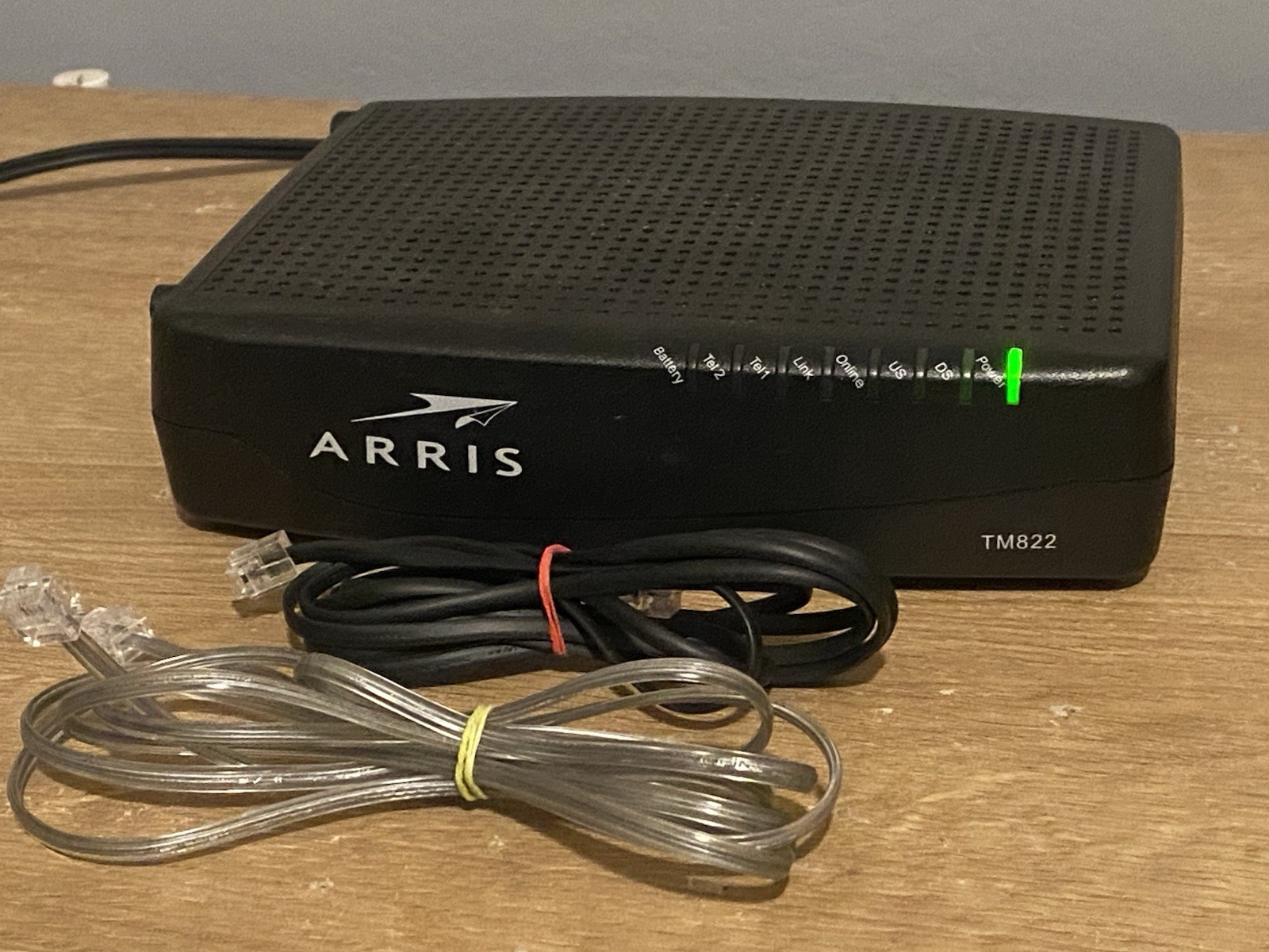 ARRIS Touchstone TM822G DOCSIS 3.0 8×4 Telephony Modem – Black