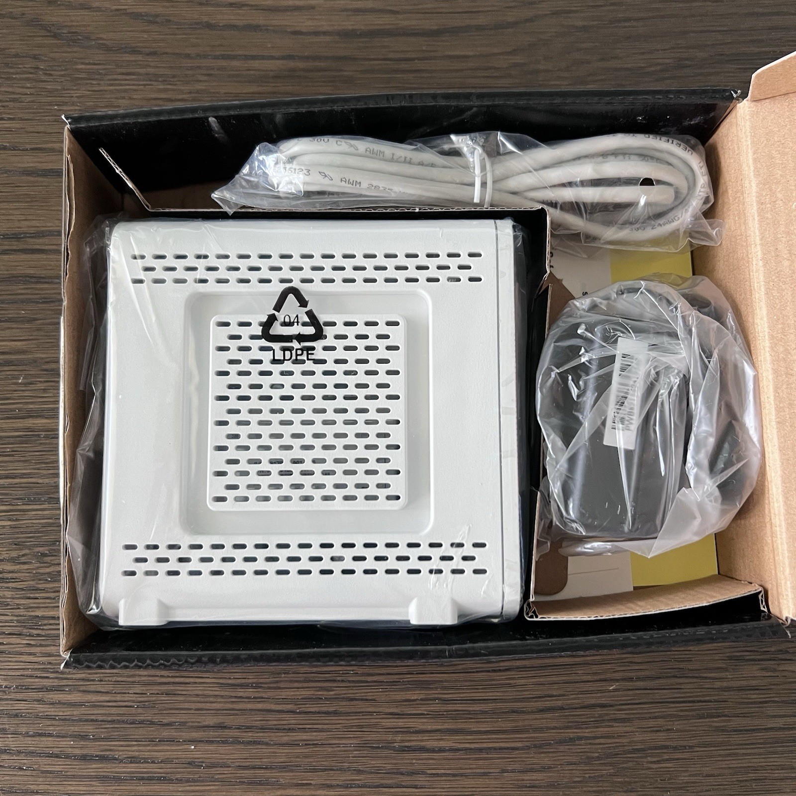 Motorola ARRIS SURFboard SB6141 DOCSIS 3.0 Cable Modem 400 Series – New , G4