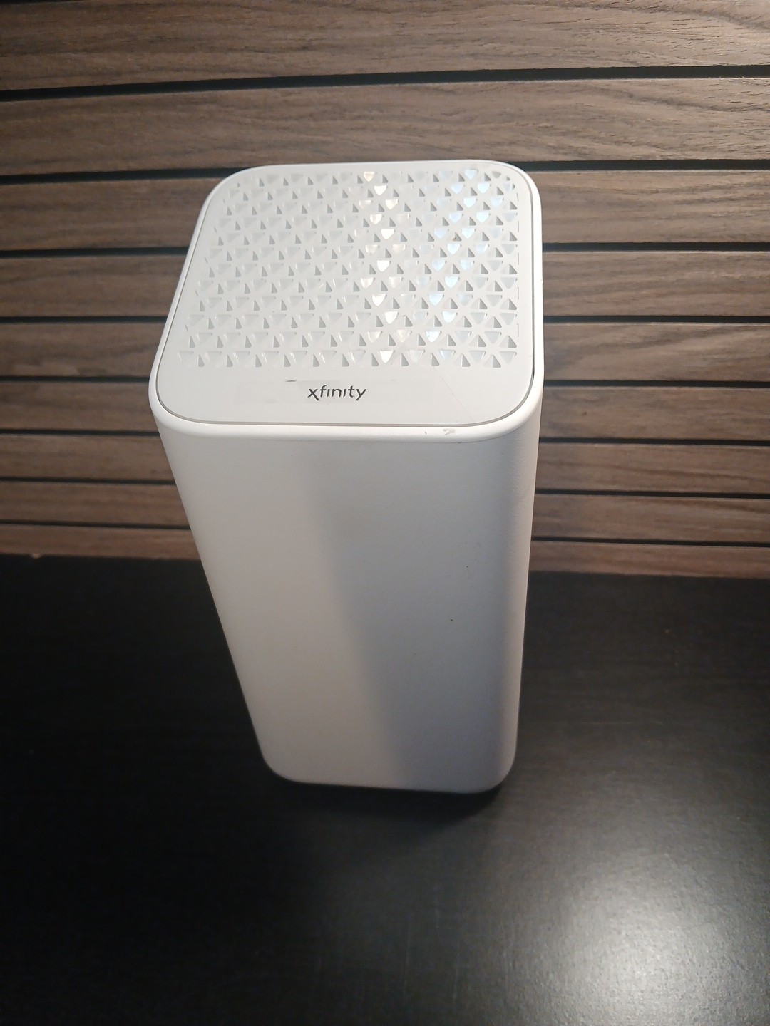 Comcast Xfinity XB7-CM GIGABIT Modem WiFi Router – UNIT ONLY – No Cord (BB)