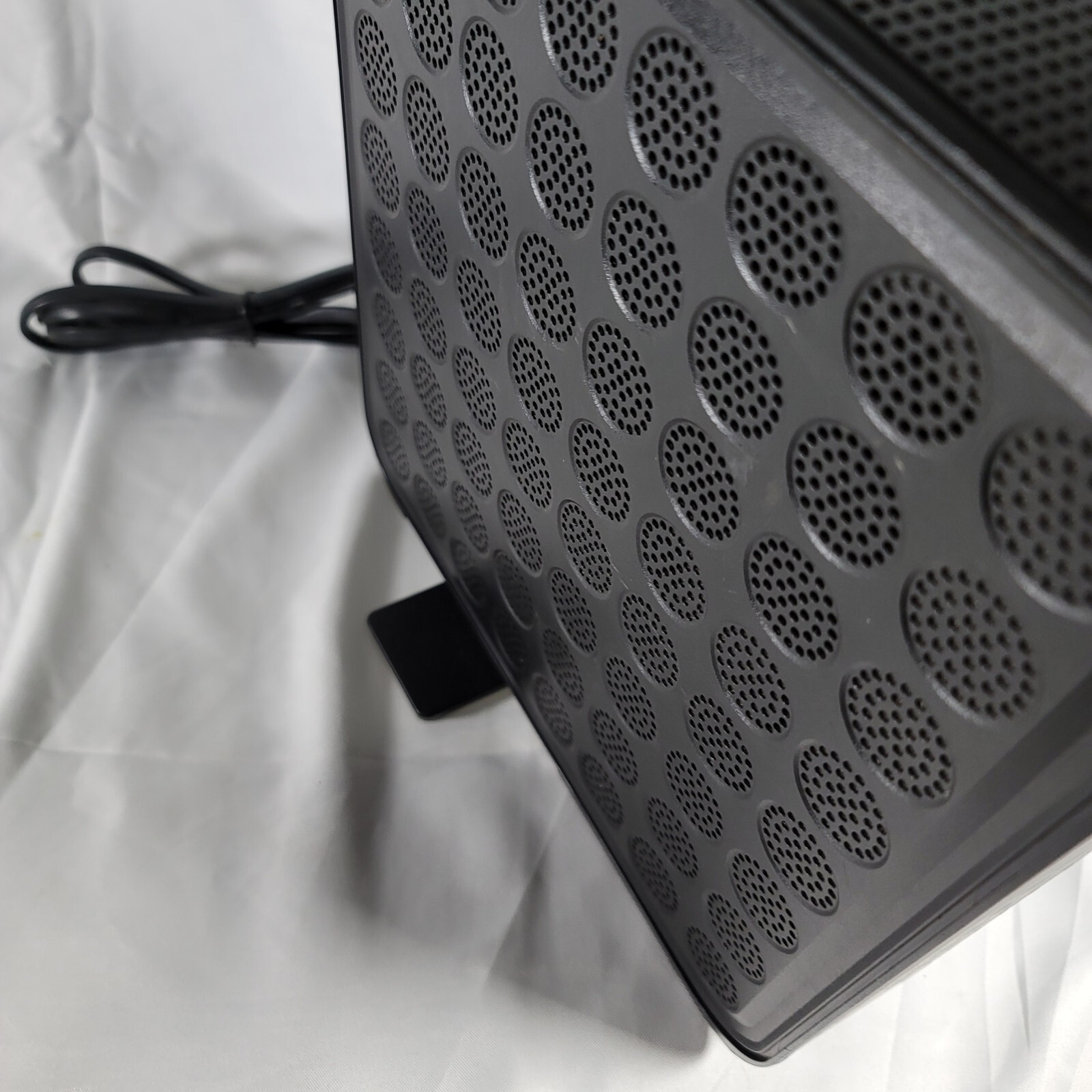 Ubee | DVW32CB | Advanced Wireless Voice Gateway Modem & Router.