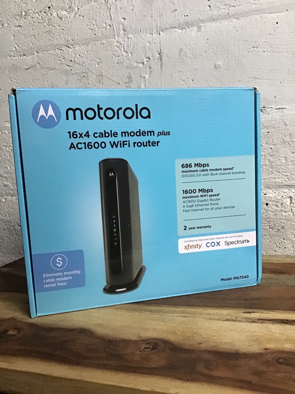 MOTOROLA MG7540 16×4 Cable Modem Plus AC1600 Dual Band Wi-Fi Gigabit Router