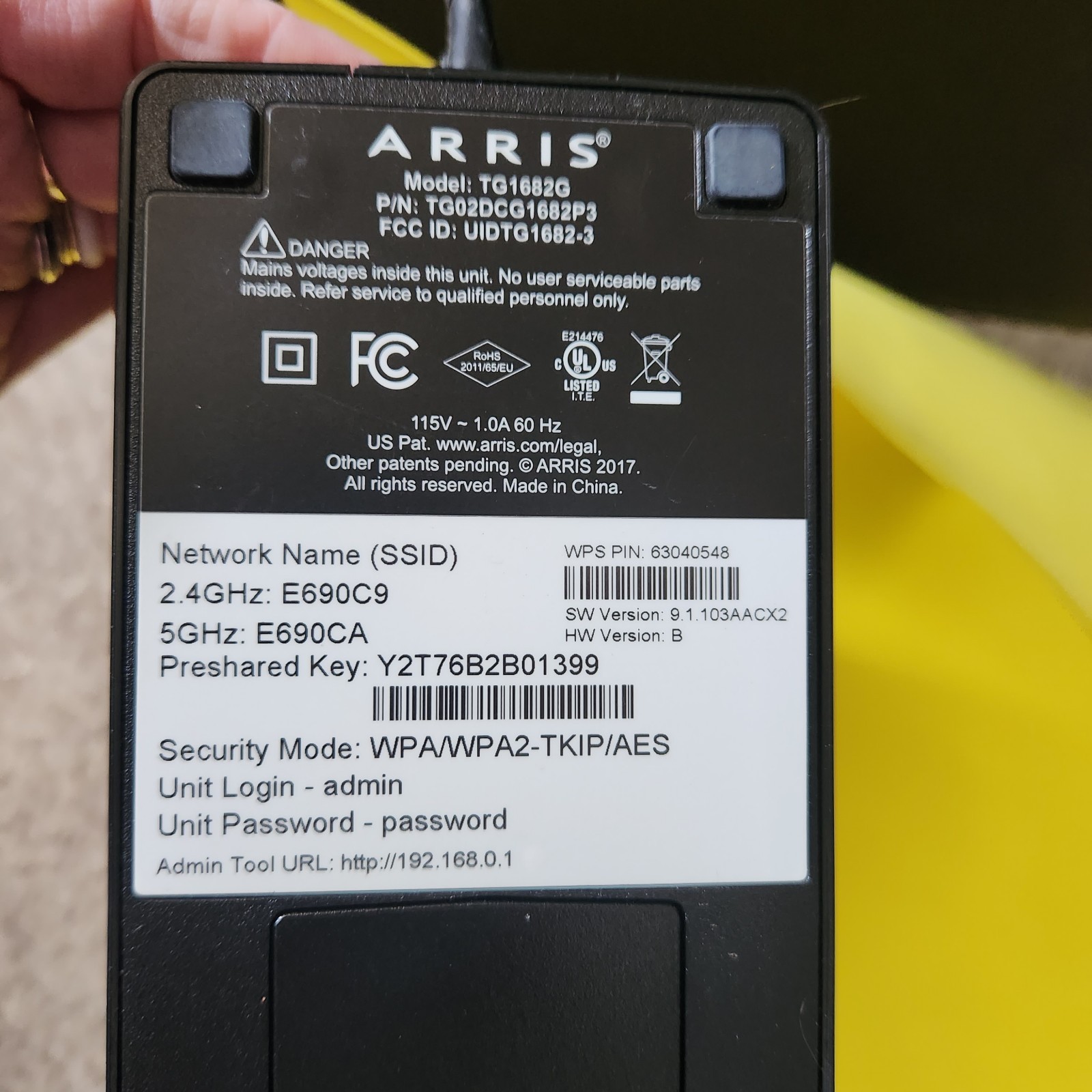 Arris Panoramic TG1682G Dual Band 2.4GHz 5GHz Wireless WiFi Router + Cable Modem