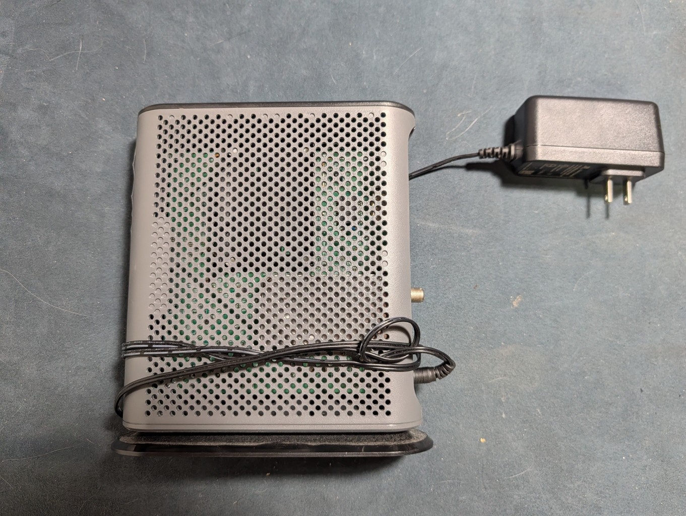 Motorola MB8611 Modem Cable – Black