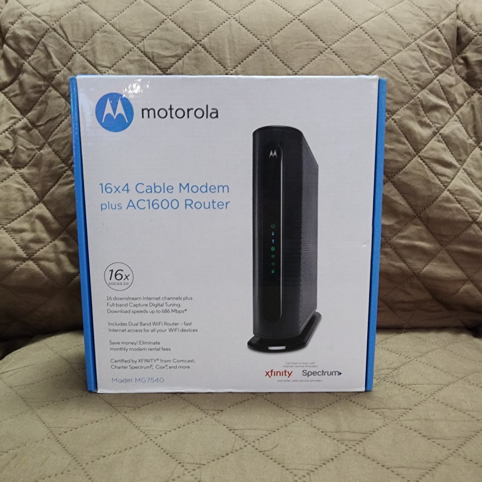 Motorola MG7540-10 16×4 Cable Modem – Black