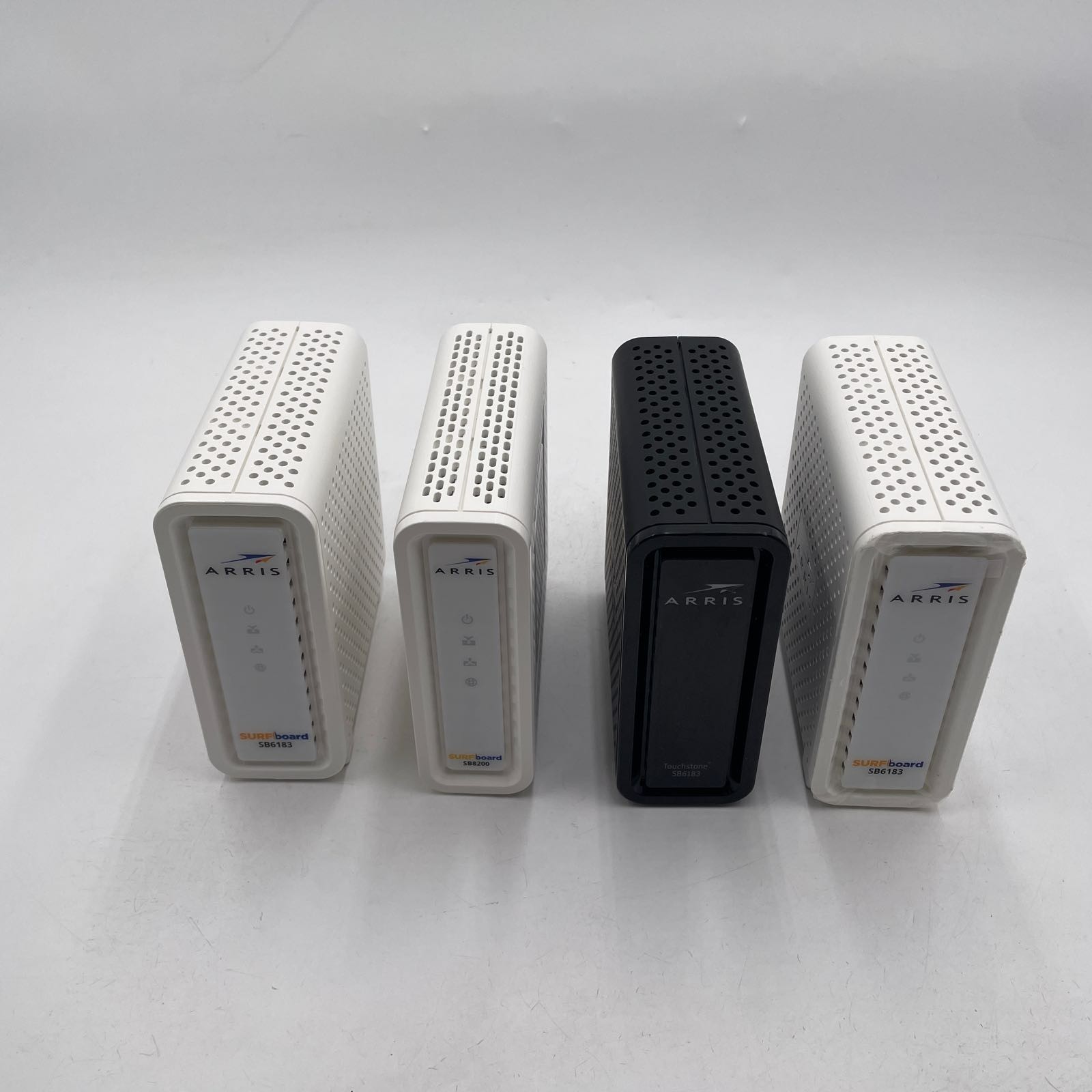 Lot of 4 Defective ARRIS SURFboard SB6183,SB8200 Modems For Parts/Repair – READ
