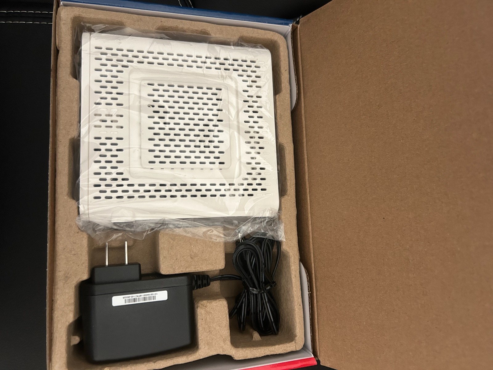 ARRIS SURFboard SB8200 DOCSIS 3.1 10 Gbps Cable Modem