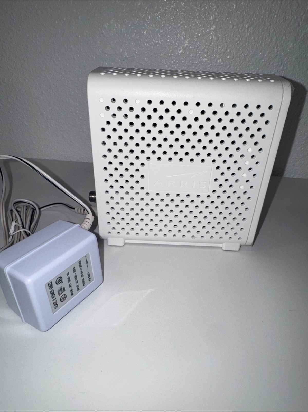 SURFboard SB6183 DOCSIS 3.0 Cable Modem Max Speed 686 Mbps