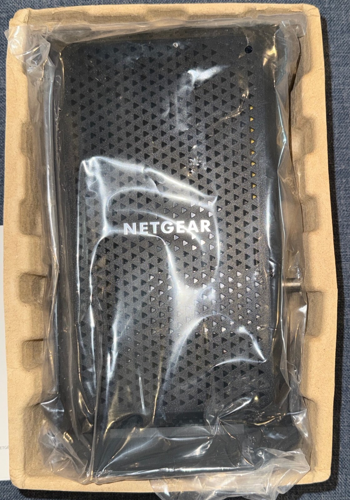 NETGEAR NIGHTHAWK CM1200 Multi-Gig Speed Cable Modem open box