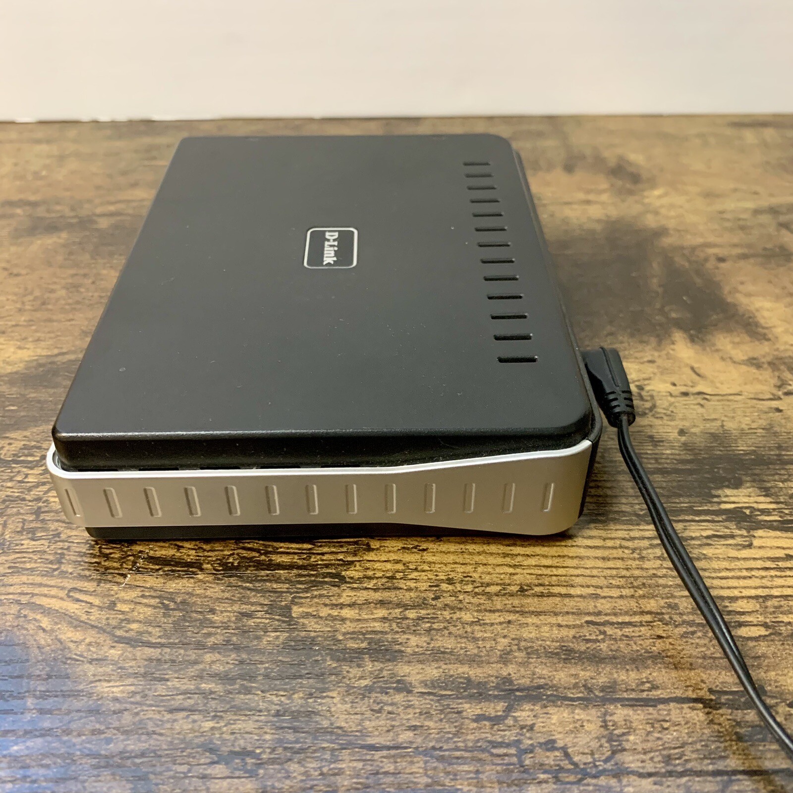 D-Link ADSL Modem Model : DSL-2320B Comes With Charger – Tested – Works Great!