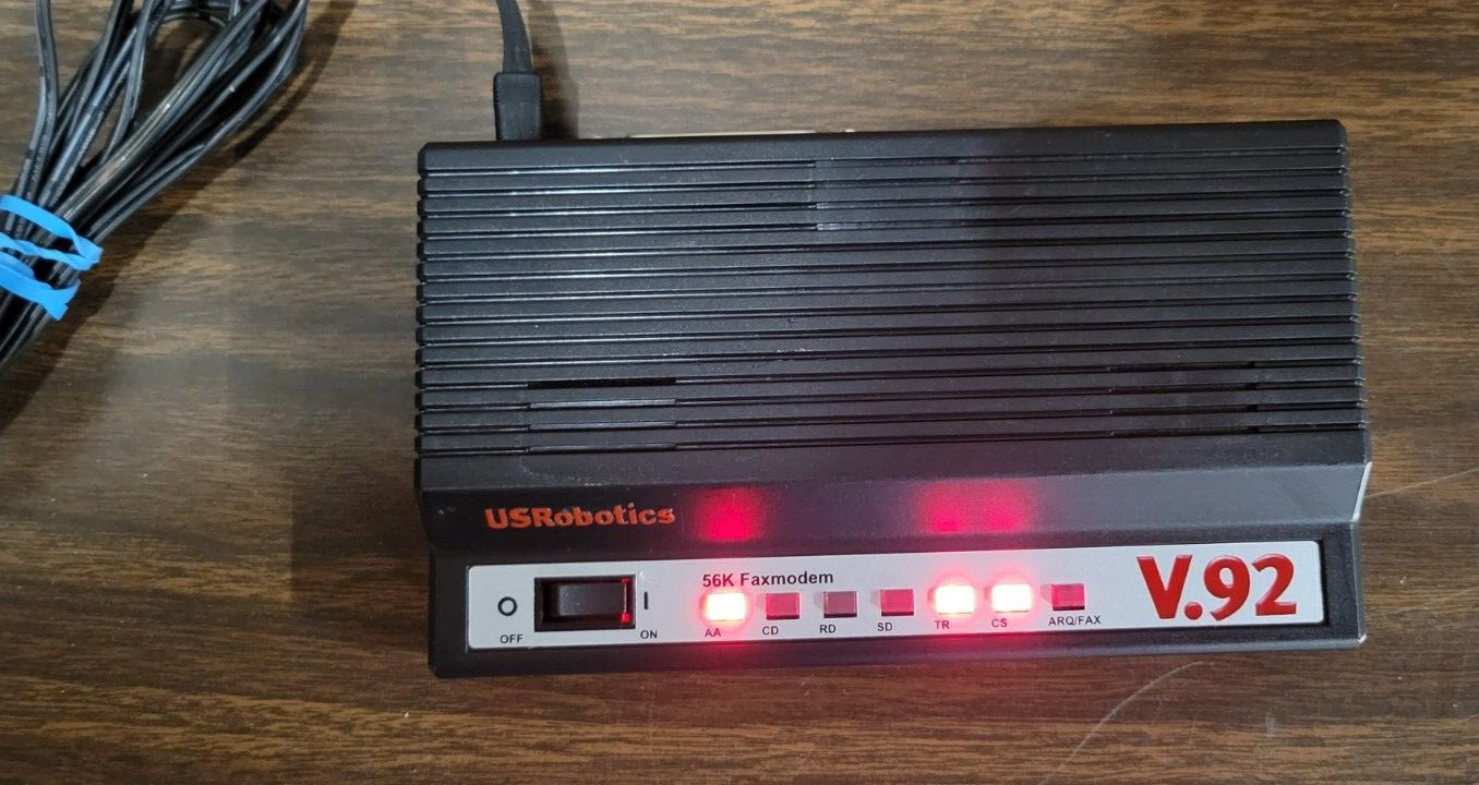 Vintage Black Dial-up US Robotics V.92 56K Faxmodem Model 5686 (Powers On)