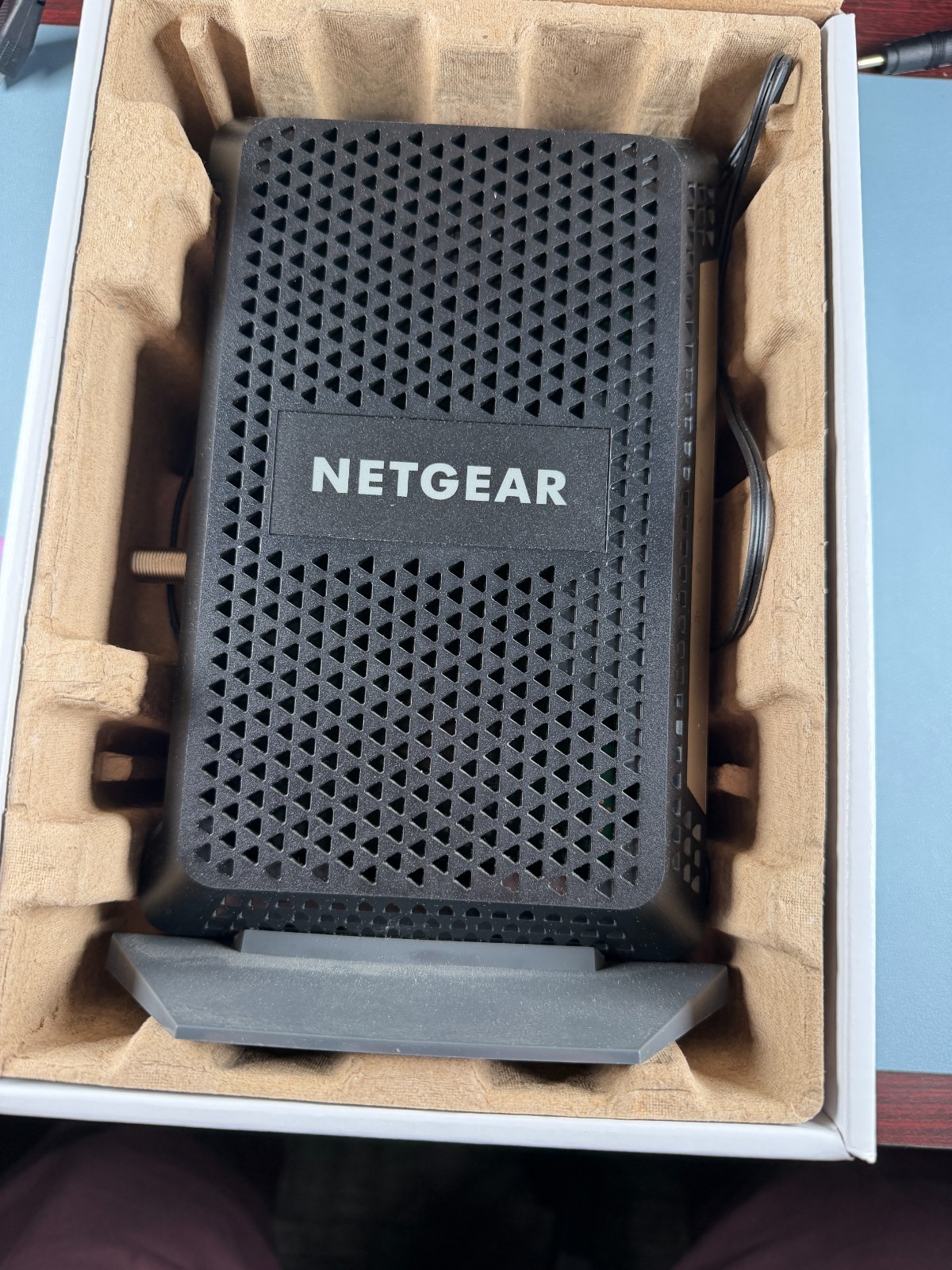 NETGEAR Nighthawk CM1000 DOCSIS 3.1 Cable Modem – Powers on – Untested – VIDEO