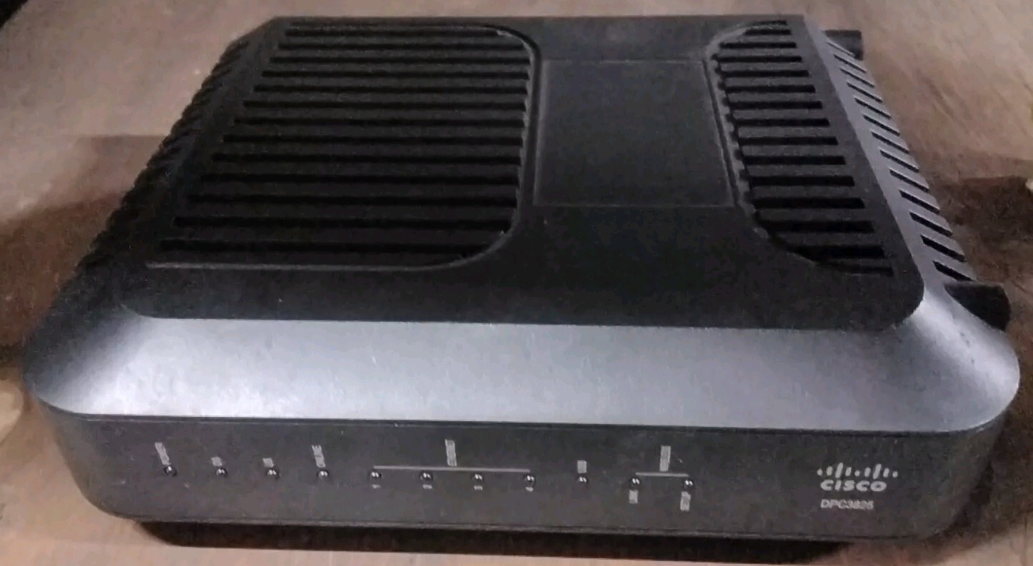 Cisco DPC3825 CABLE ROUTER 4 Port DOCSIS 3.0 Gateway Wireless Midco