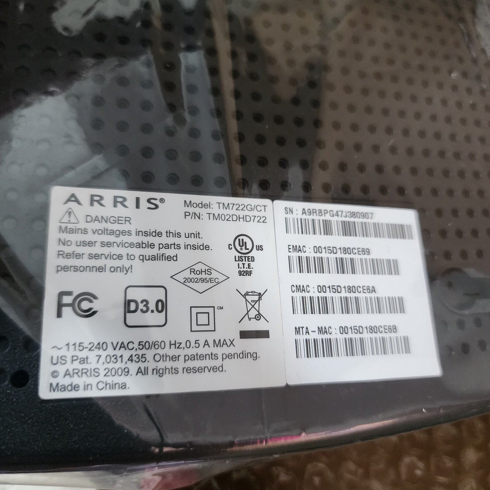 ARRIS SURFboard SB6121 4×4 DOCSIS 3.0 Cable Modem (Renewed)-Black