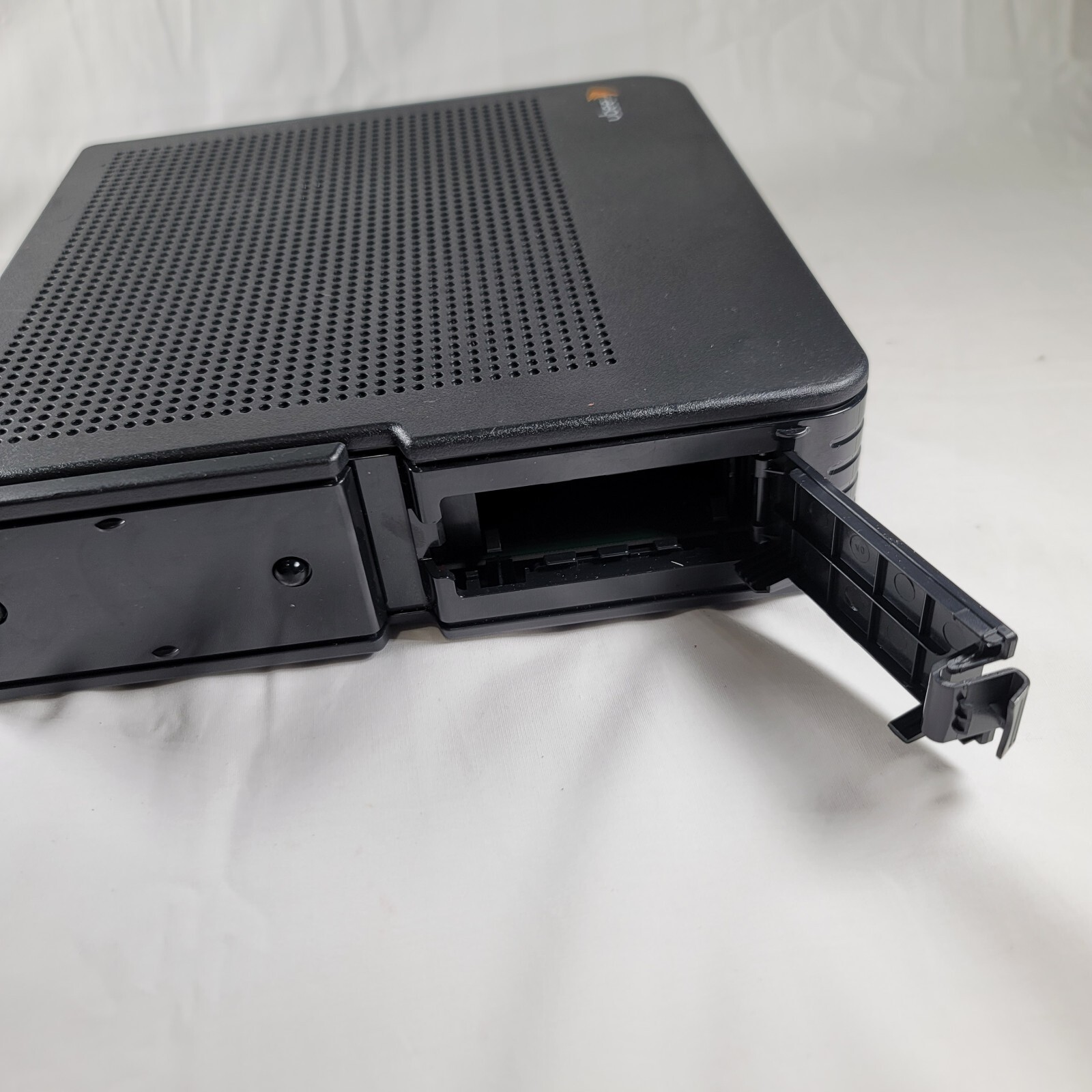 Ubee DVW3201B Wireless Cable Modem -No Power Cord