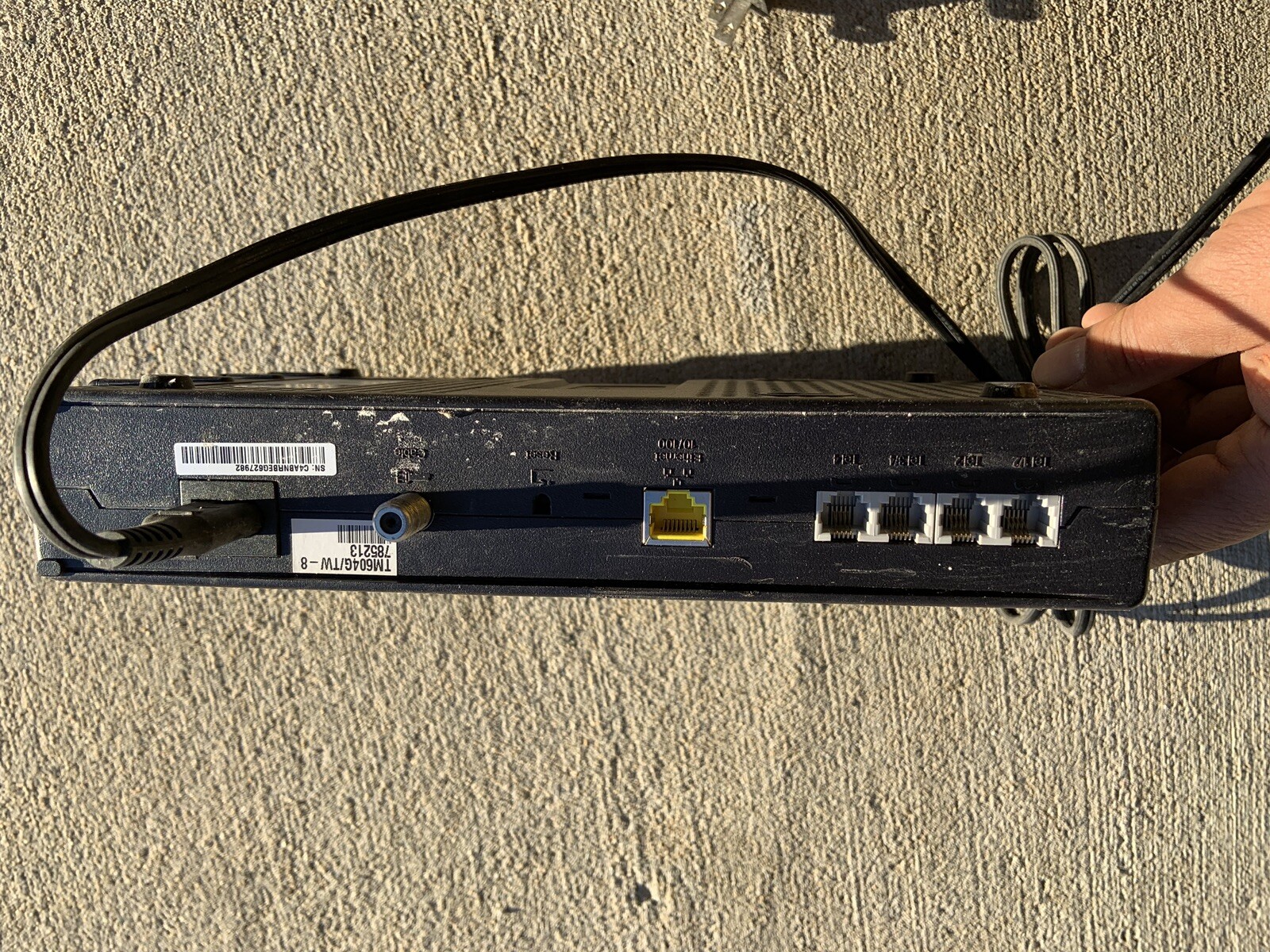 ARRIS Telephony Modem Model: TM604G w/Power Cable