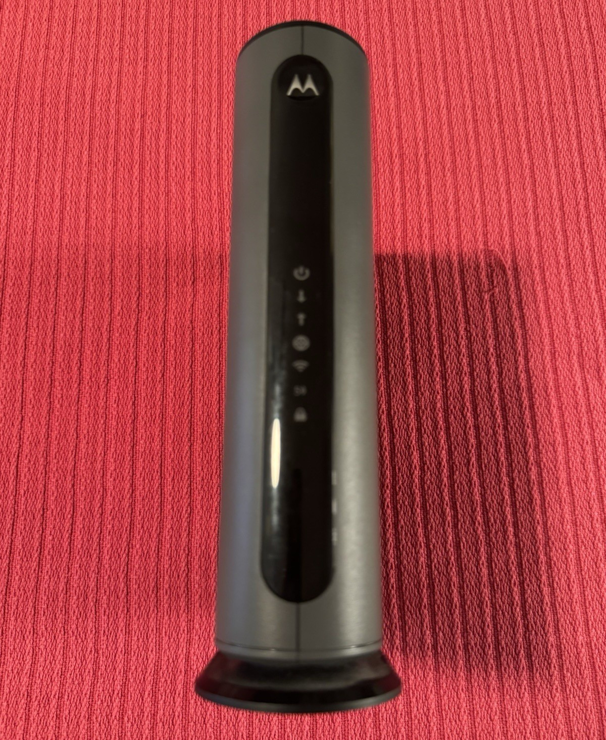 Motorola MG7550 Dual Band AC1900 Cable Modem and Wi-Fi Router