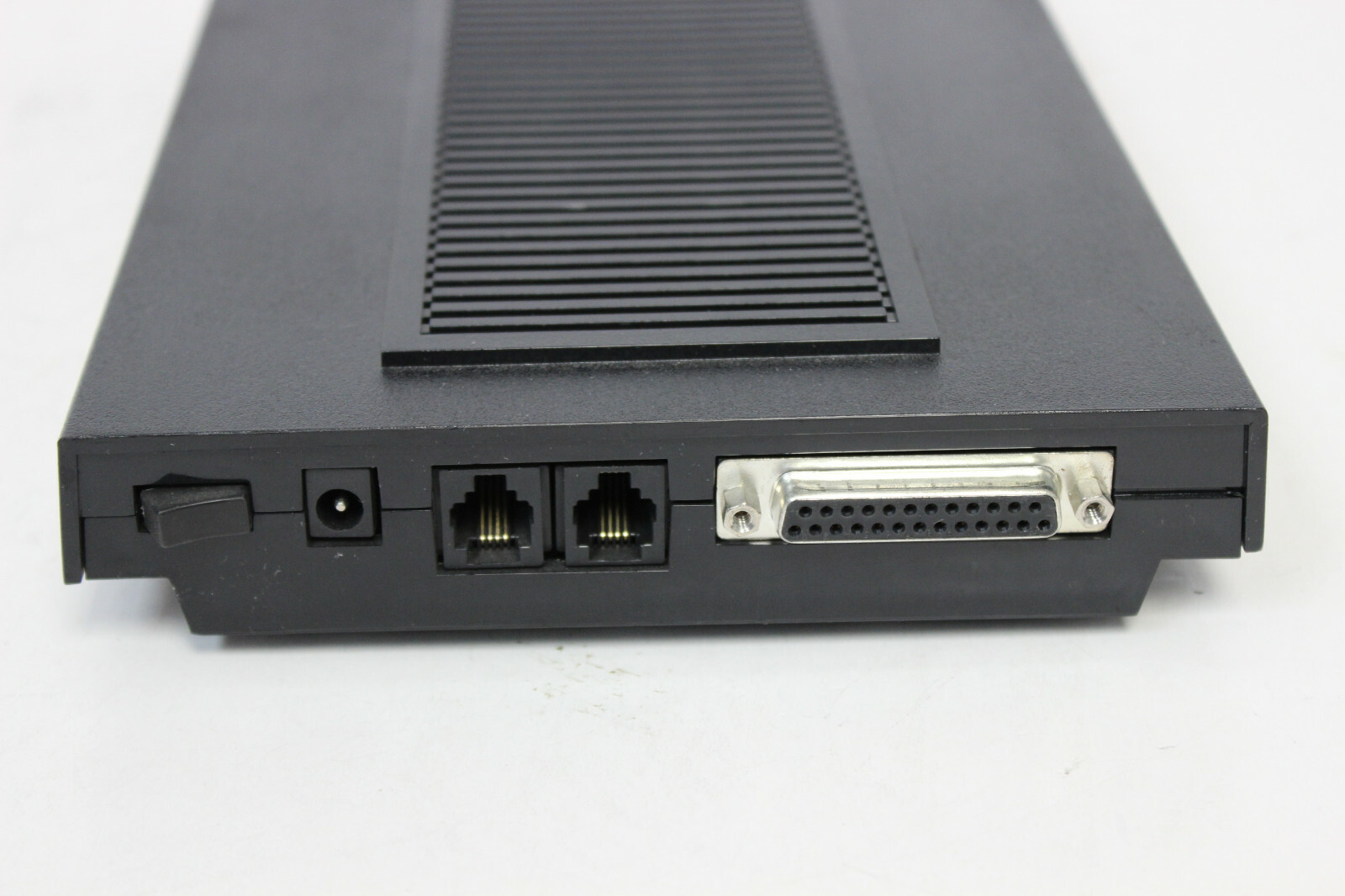 US ROBOTICS 000954-00 COURIER V.34 FAX WITH V.32 BIS MODEM CJE-0263 NO AC