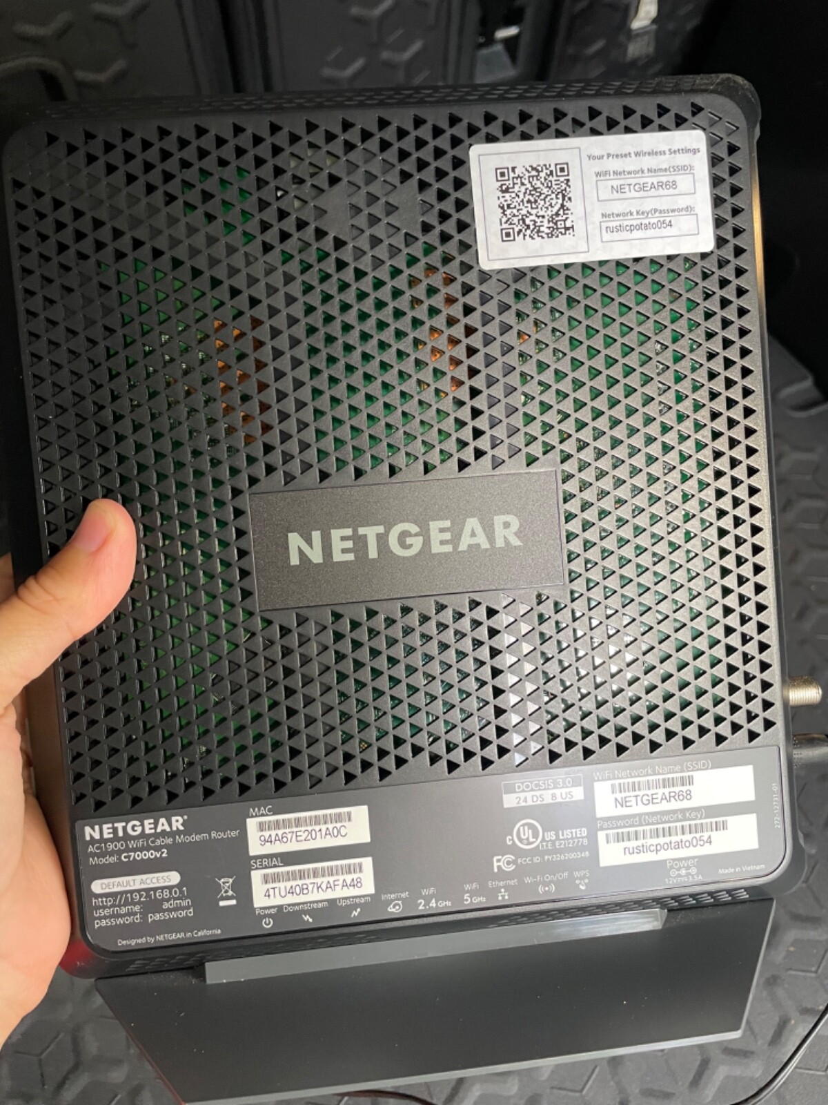 Netgear C7000v2 AC1900 Wifi Cable Modem Router and extender