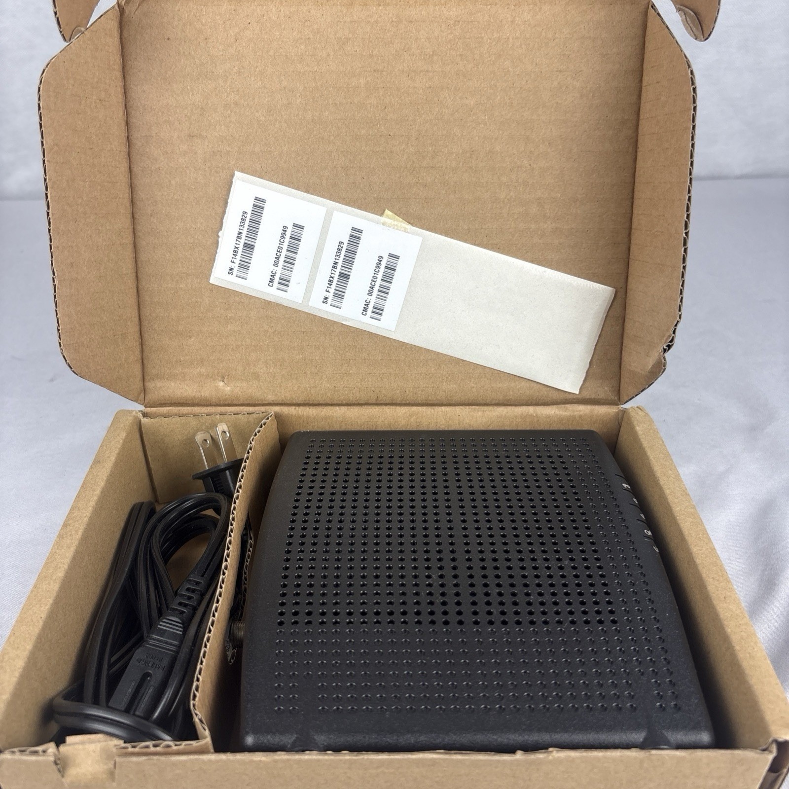 ARRIS CM3200A Gigabit Cable Modem DOCSIS 3.0 TC00DADCM32