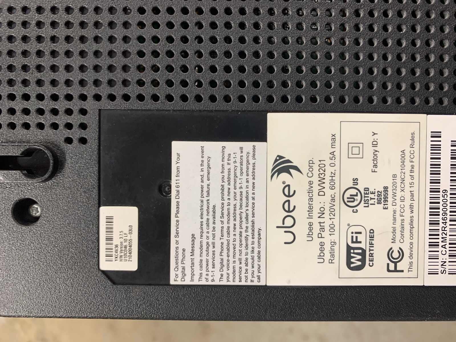 Ubee DVW3201B Wireless Cable Modem -No Power Cord