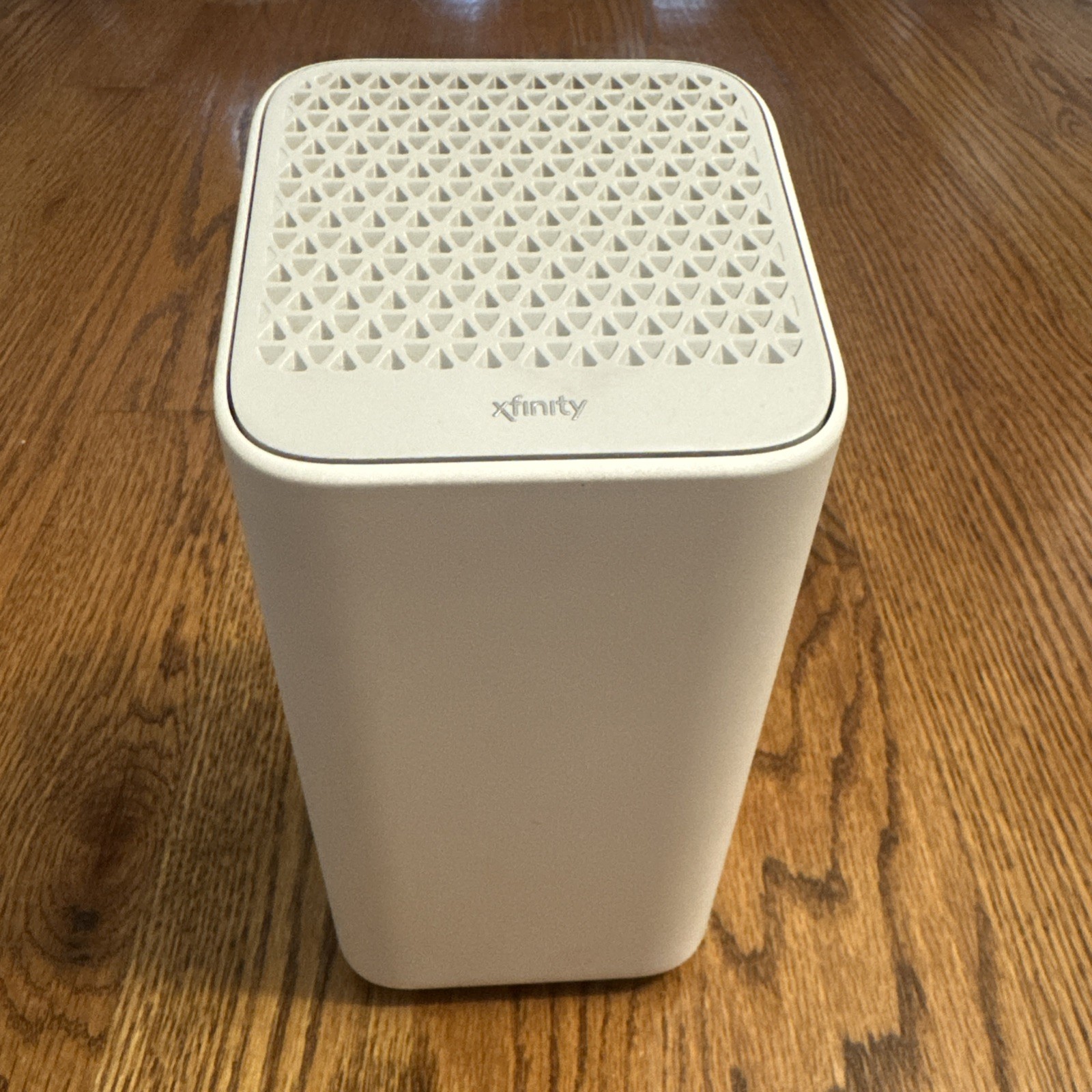 (For Parts) Xfinity XB7-T GIGABIT Modem WiFi Router with Power Cord