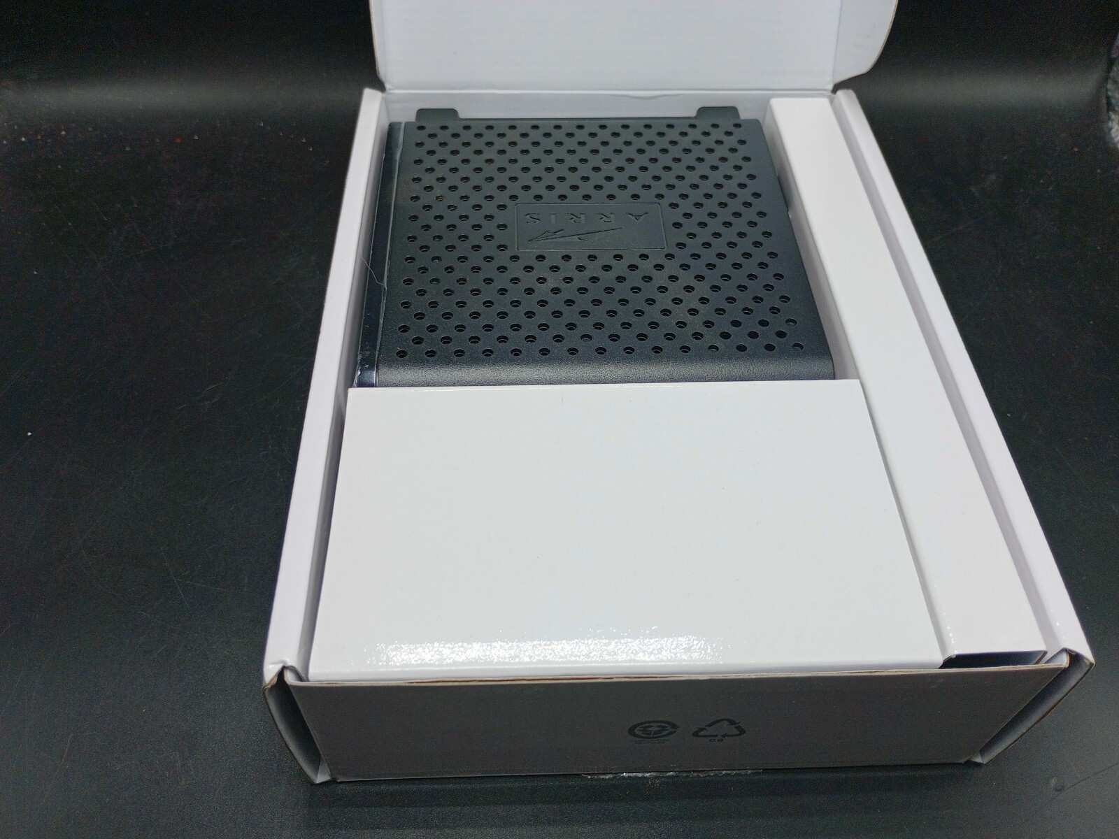 ARRIS SB6183 SURFboard DOCSIS 3.0 Cable Modem 686 Mbps 16×4 Channels