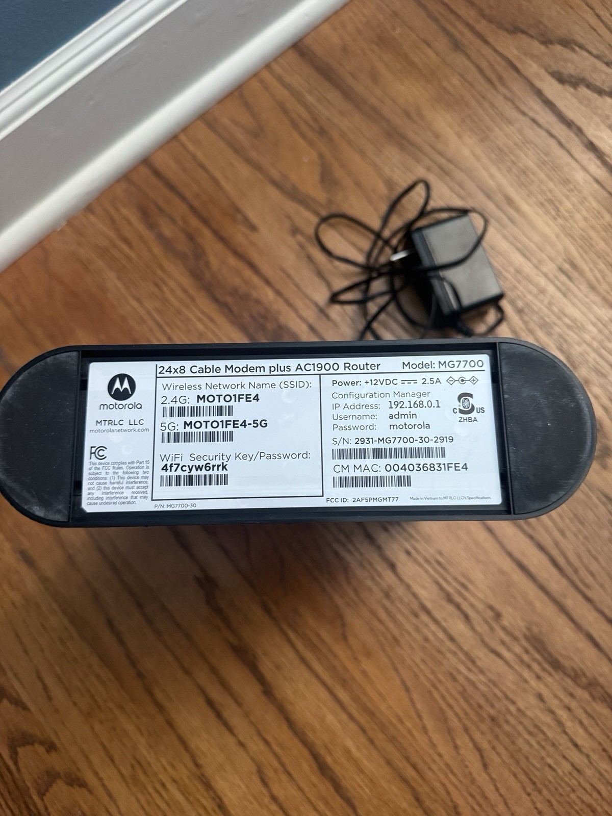 Motorola MG7540-10 16×4 Cable Modem – Black