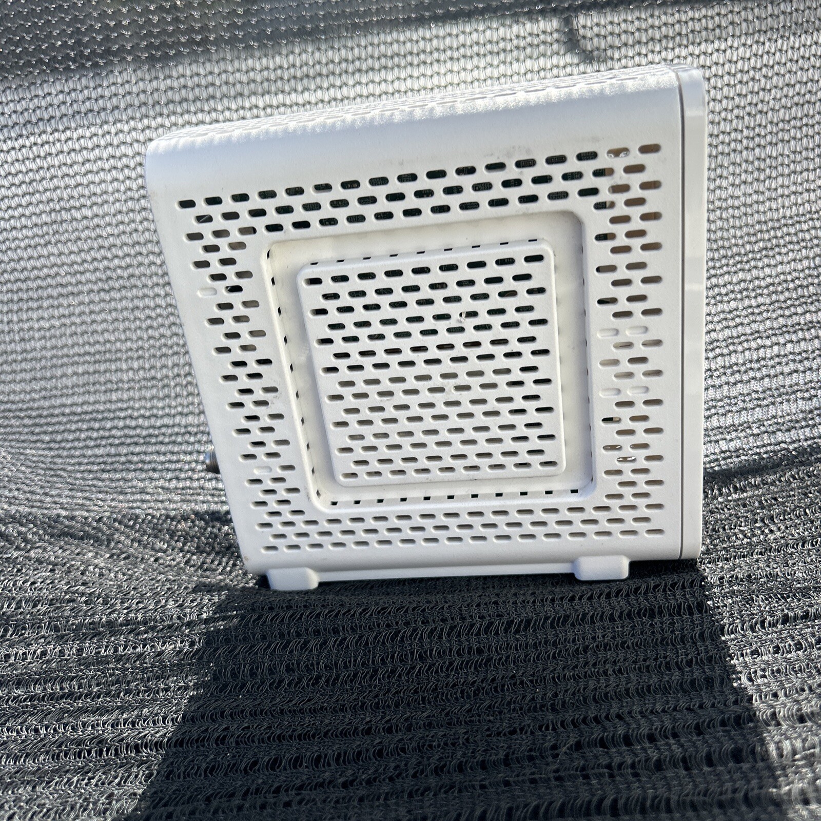 ARRIS SB8200 10 Gbps 2 Port Cable Modem