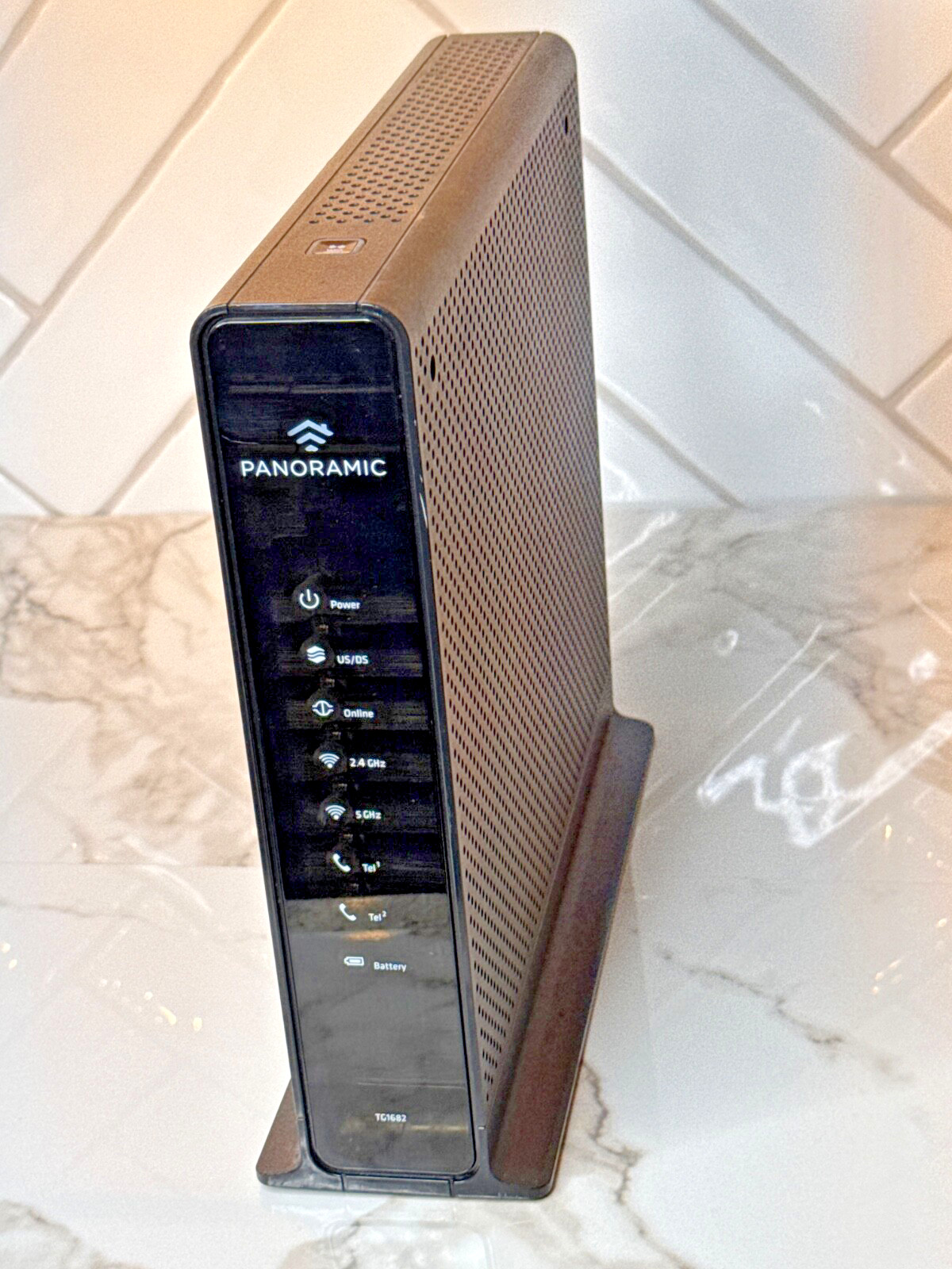 ARRIS Panoramic Wireless Modem Router TG1682G Black