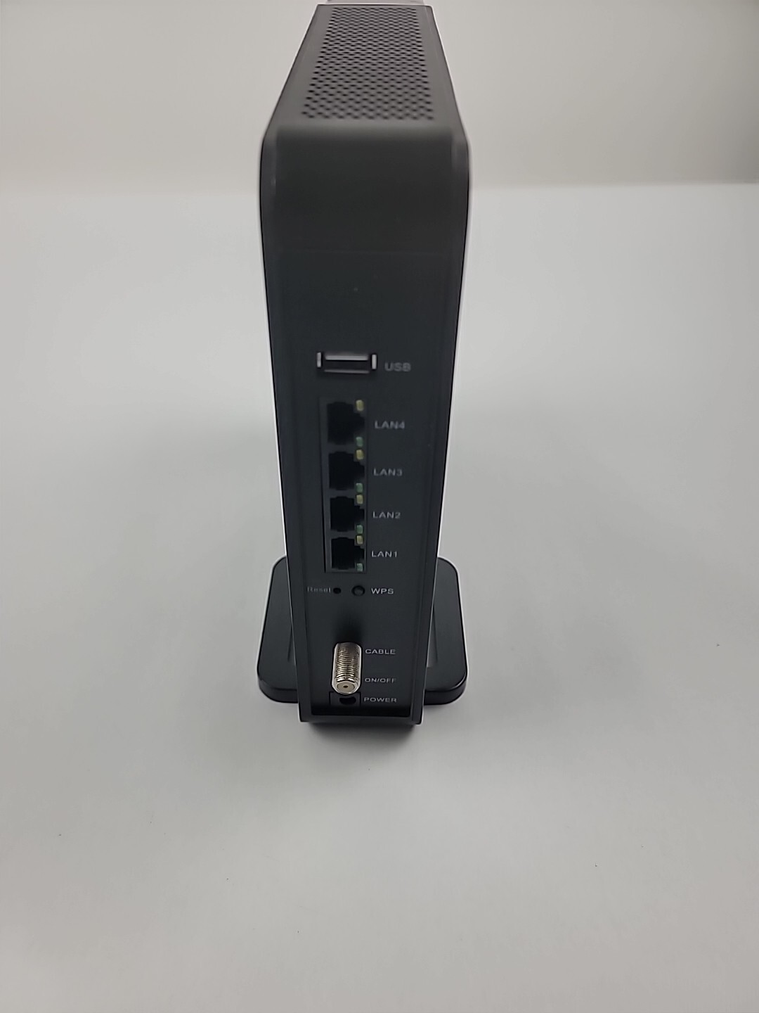 Smart RG SR808ac 802.11ac DOCSIS 3.0 Gateway Modem/Router Read