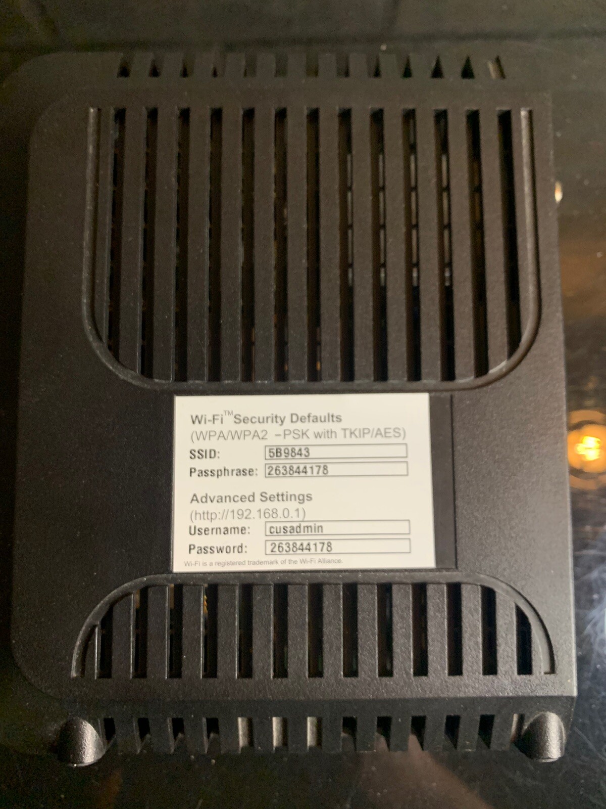 Cisco DPC3825 4 Port DOCSIS 3.0 Gateway LAN Wireless Modem Router w/ Adapter