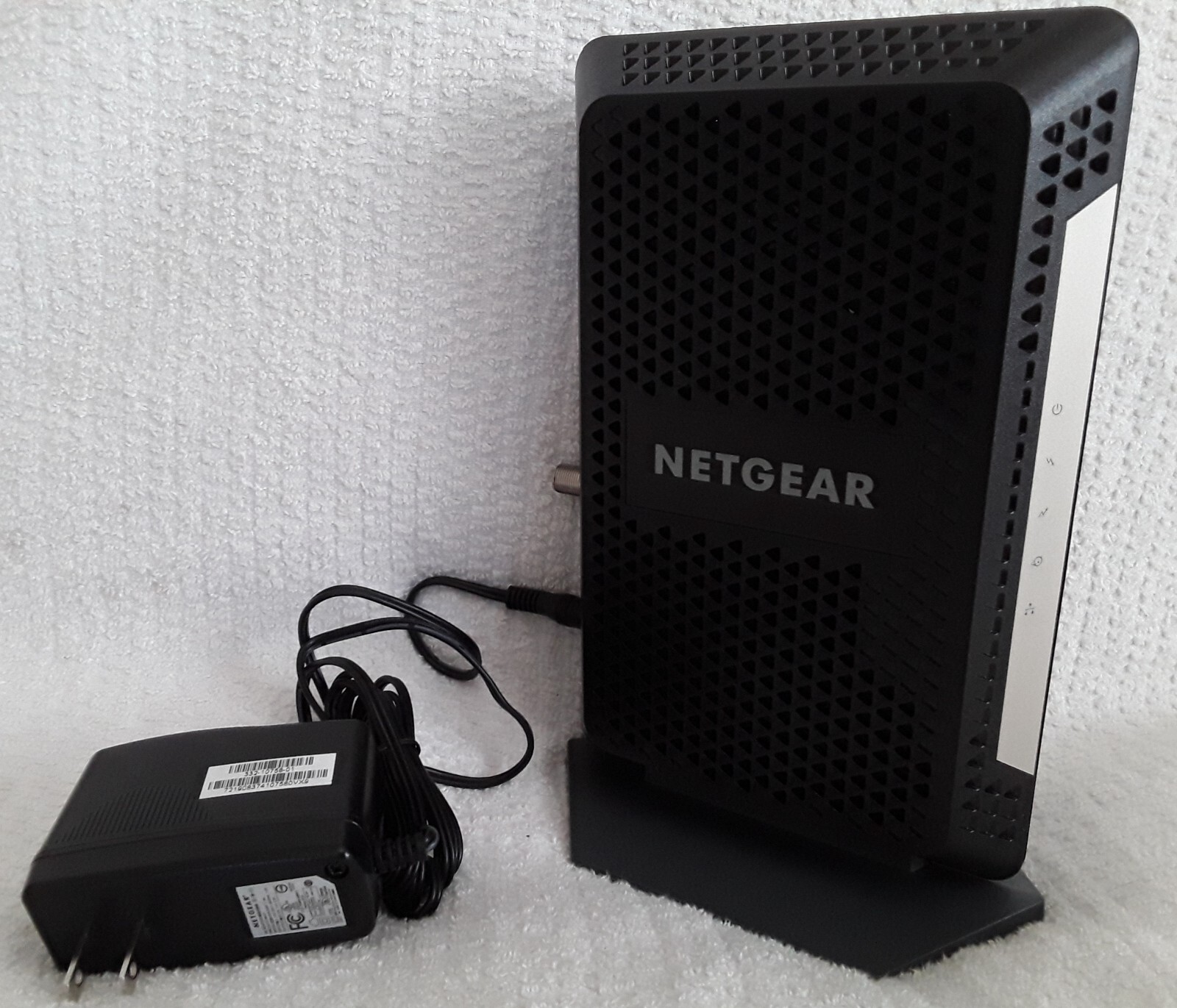 NETGEAR CM1000v2 DOCSIS 3.1 3.0 Cable Modem Computer Tech