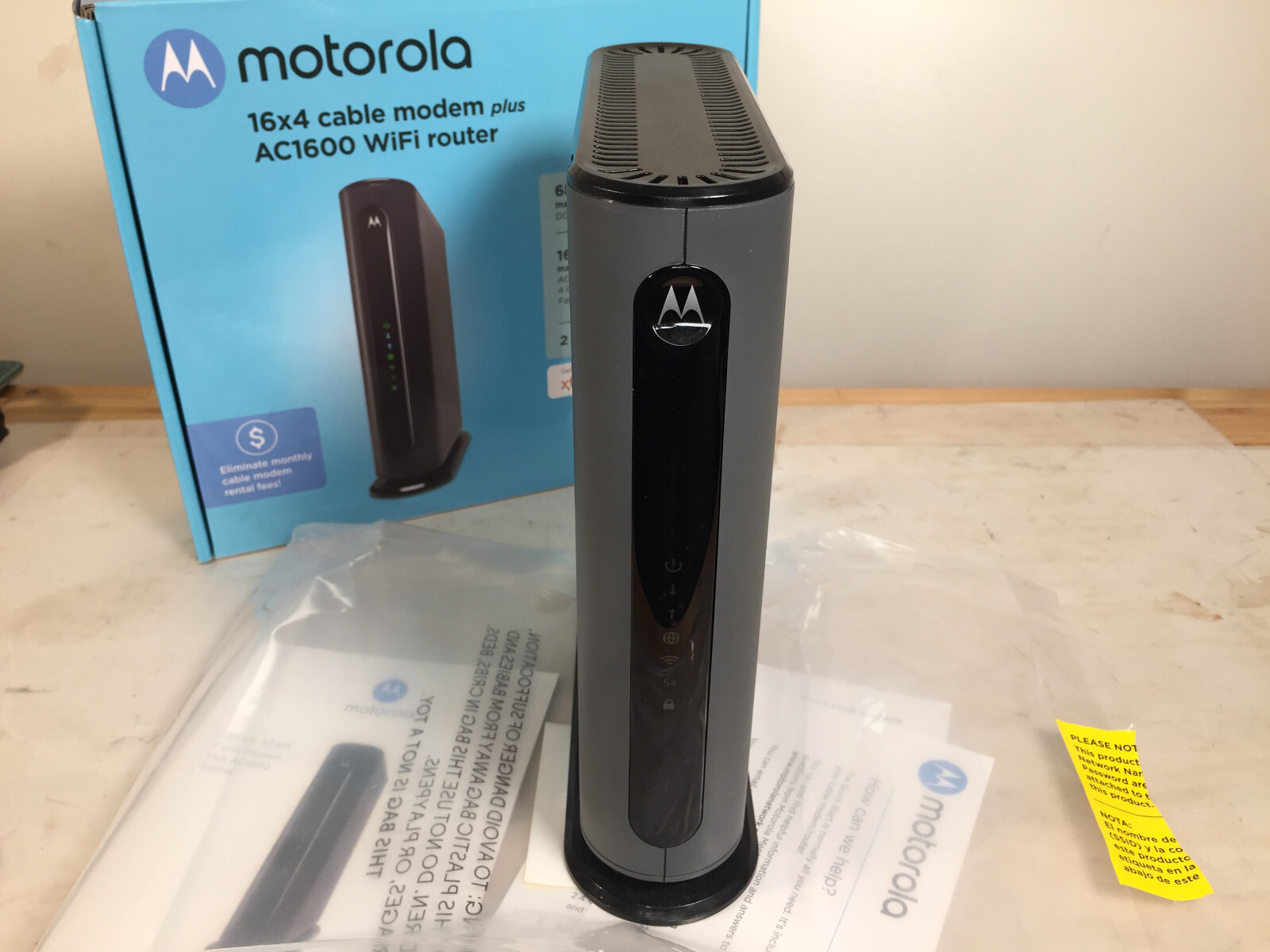 Motorola MG7540 16×4 DOCSIS 3.0 686 Cable Modem WiFi Router Xfinity Cox Spectrum