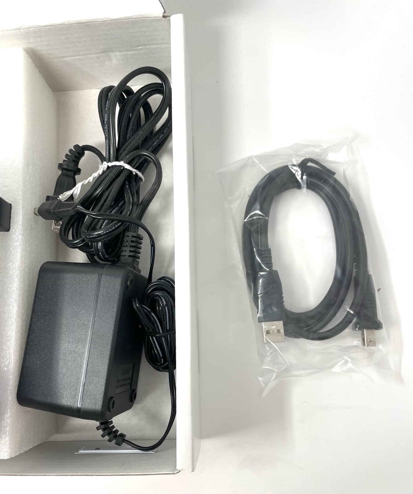 Linksys BEFCMU10 Cable Modem with USB and Ethernet Connections NIB