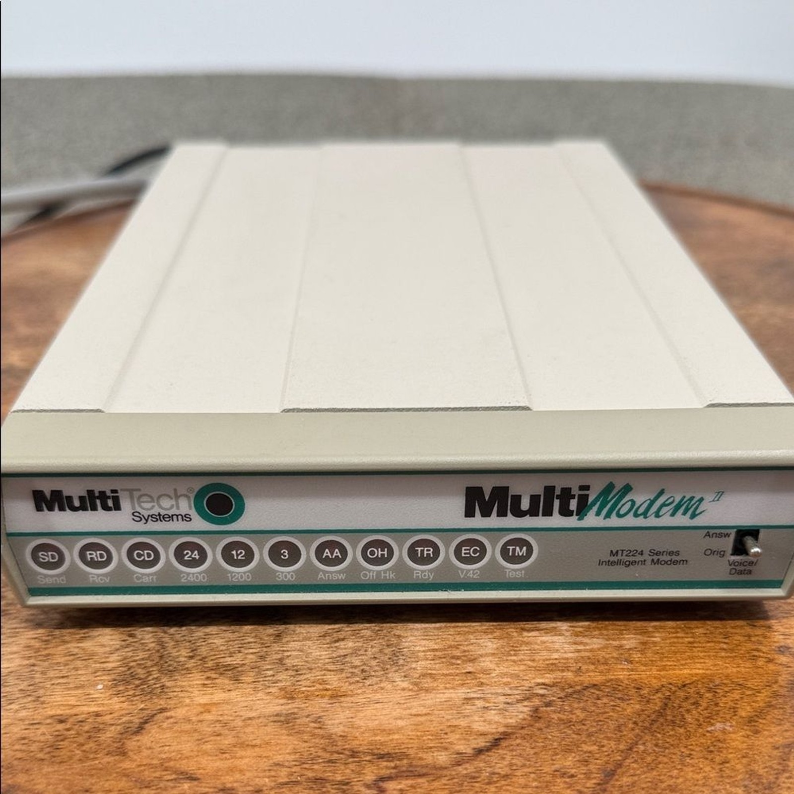 MultiTech Systems MultiModem MT224BA Modem Powers On Cords: Power & Connection