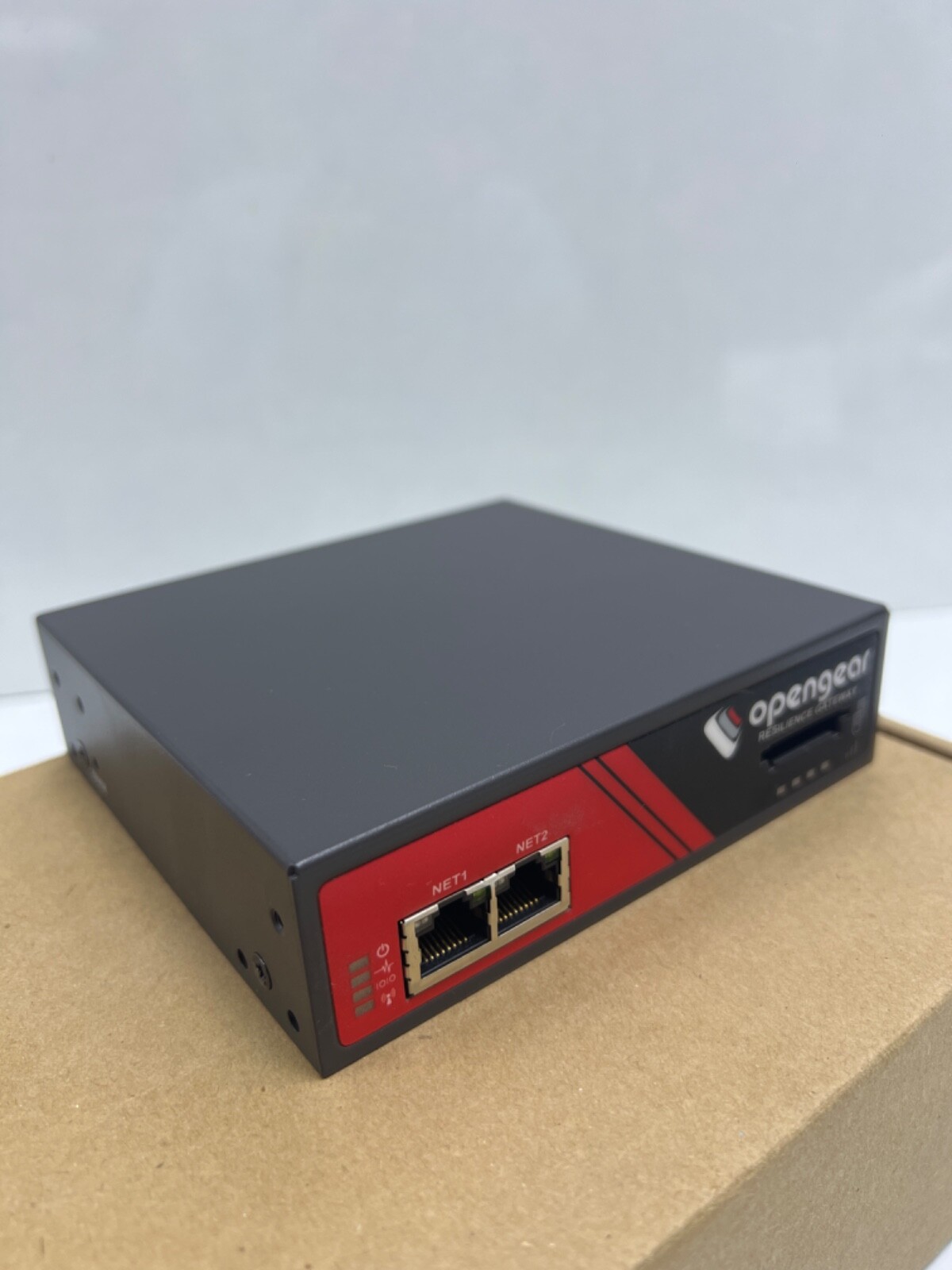 Opengear Resilience Gateway ACM7004-2-LMR Remote Network Controller